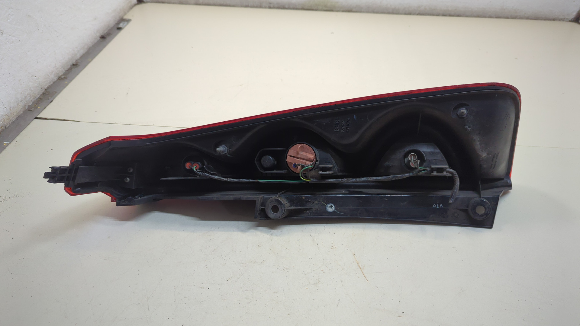 Фонарь задний левый