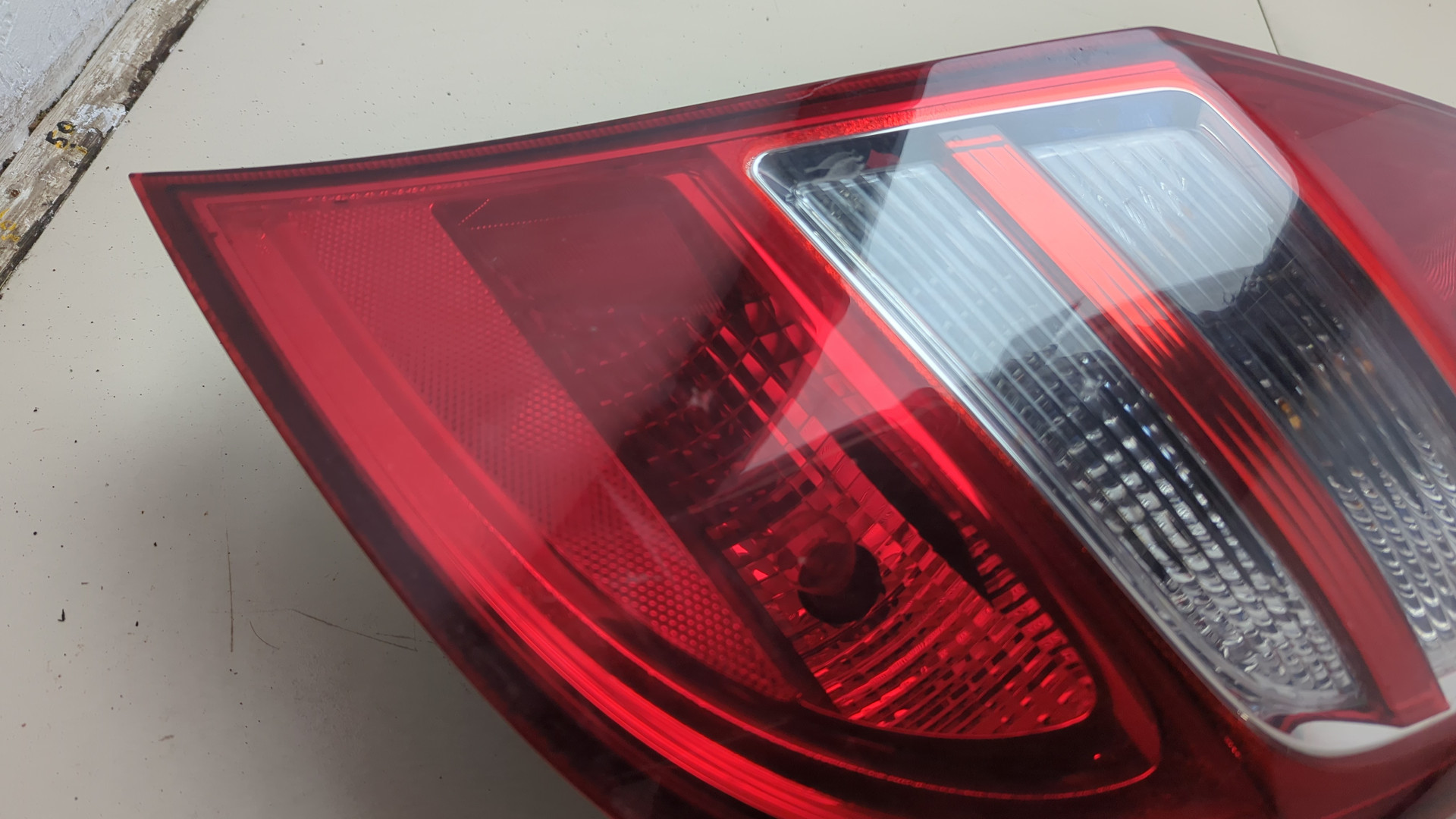 Фонарь задний правый