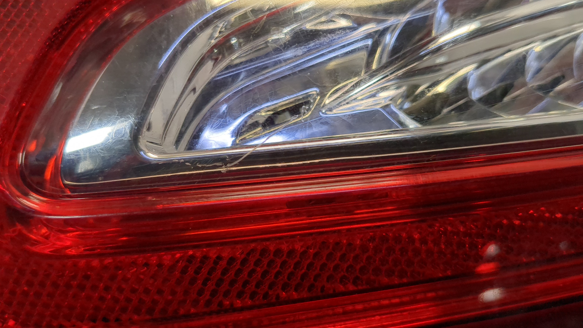 Фонарь задний правый