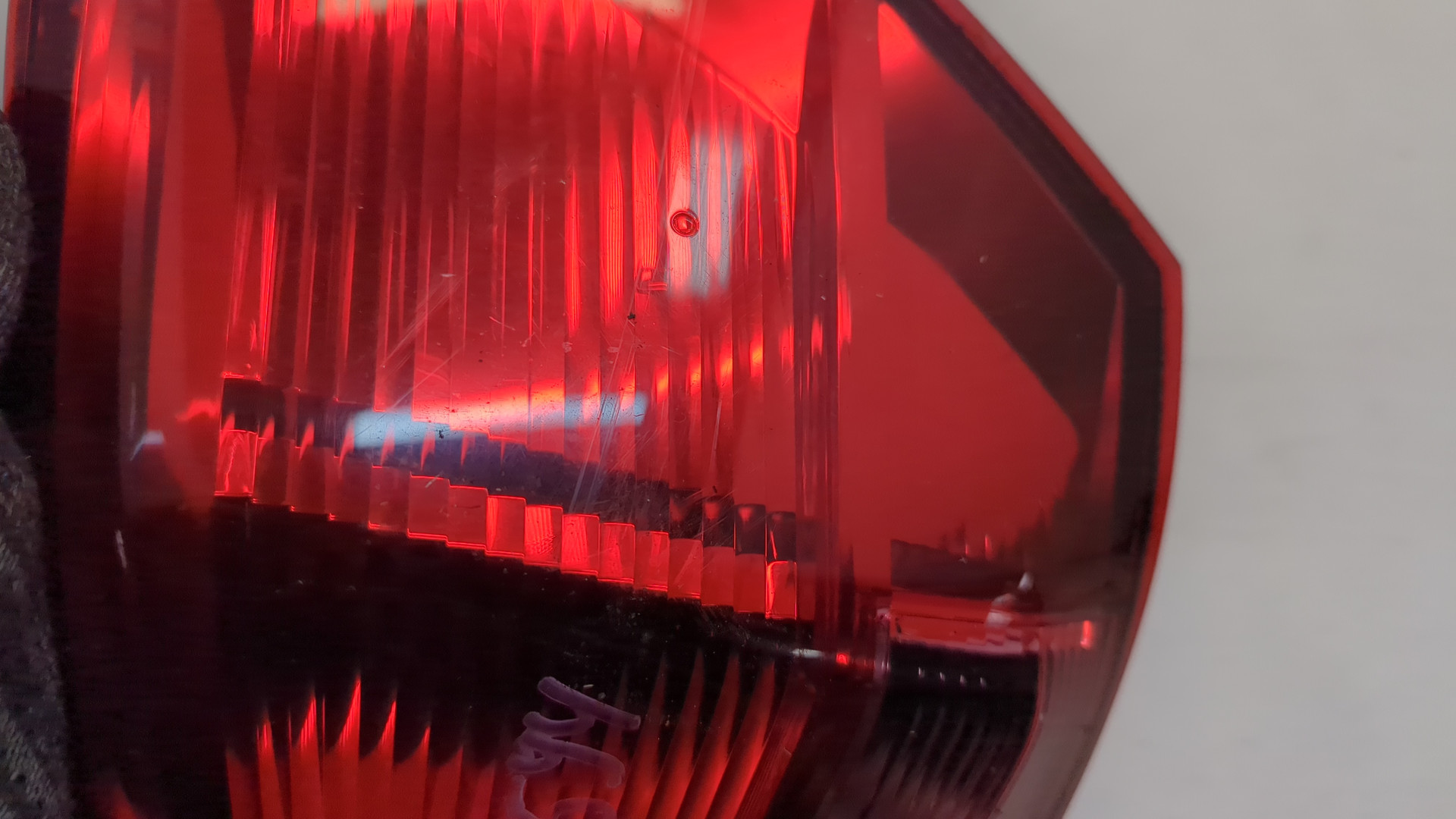 Фонарь задний правый