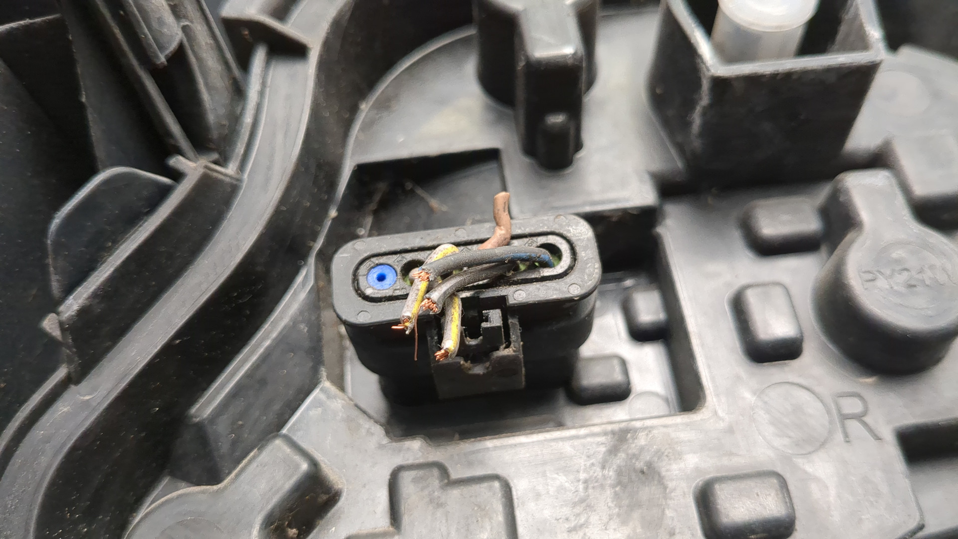 Фонарь задний правый