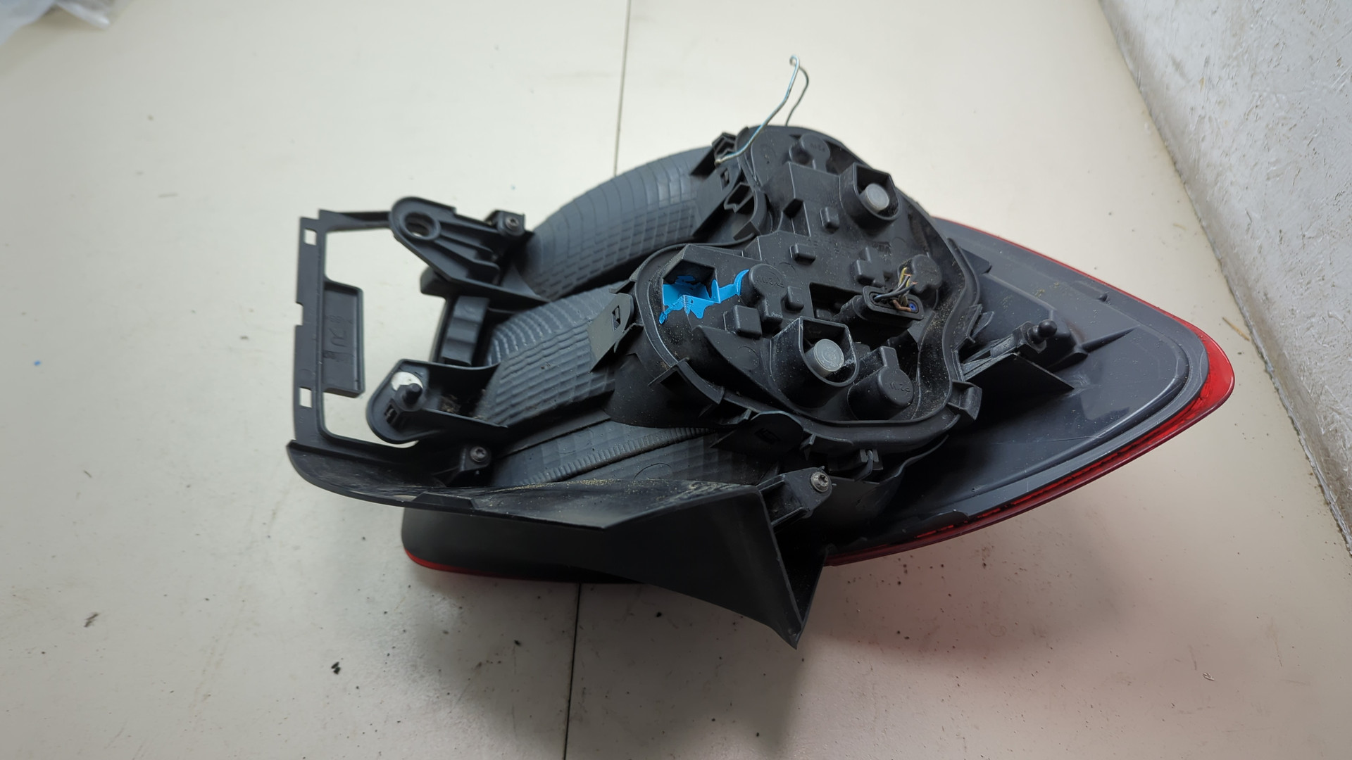 Фонарь задний правый