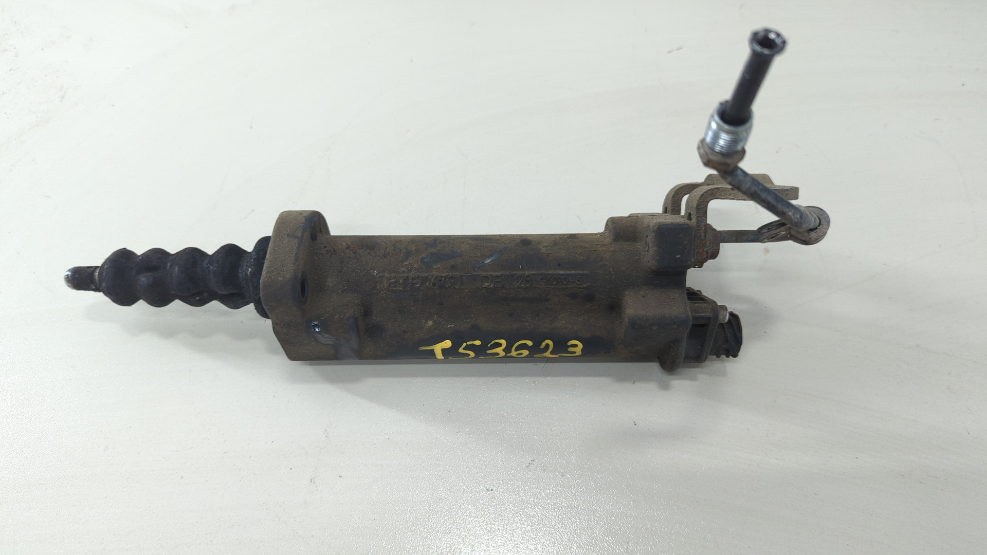 Цилиндр сцепления рабочий