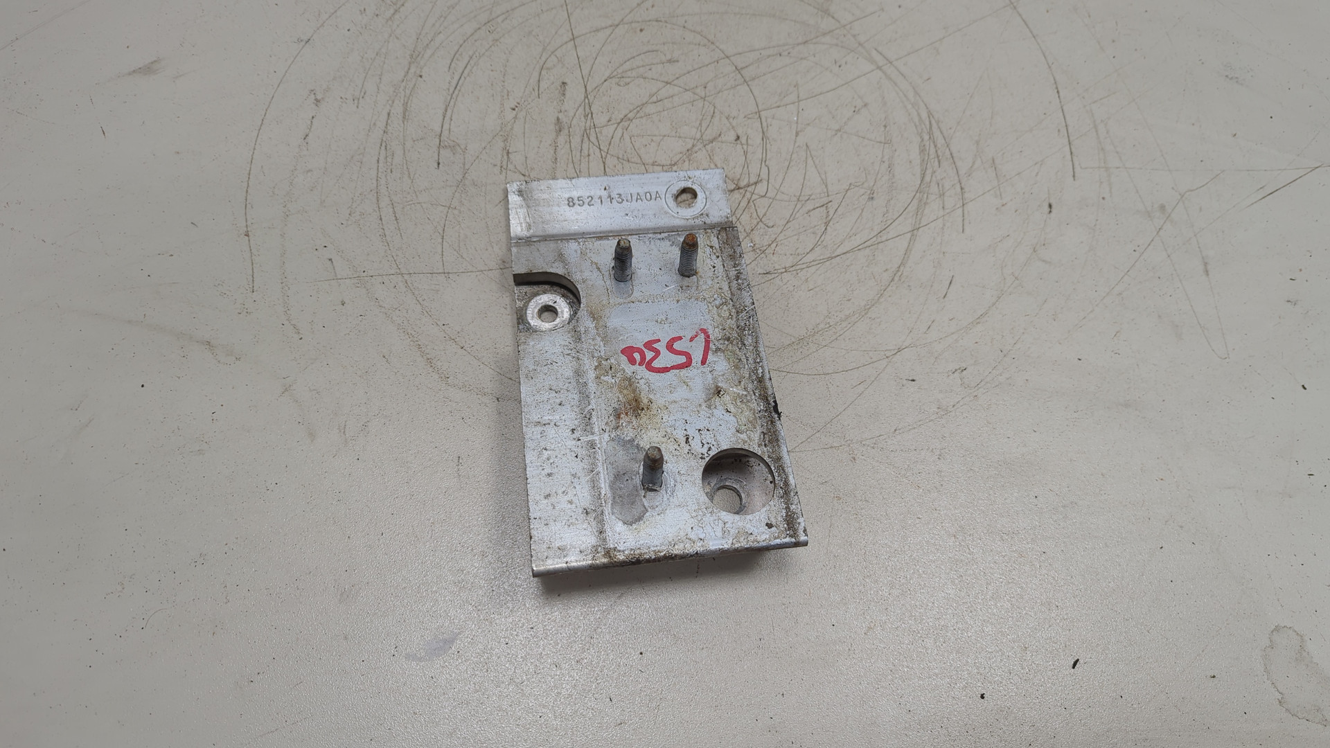 Кронштейн усилителя заднего бампера левый