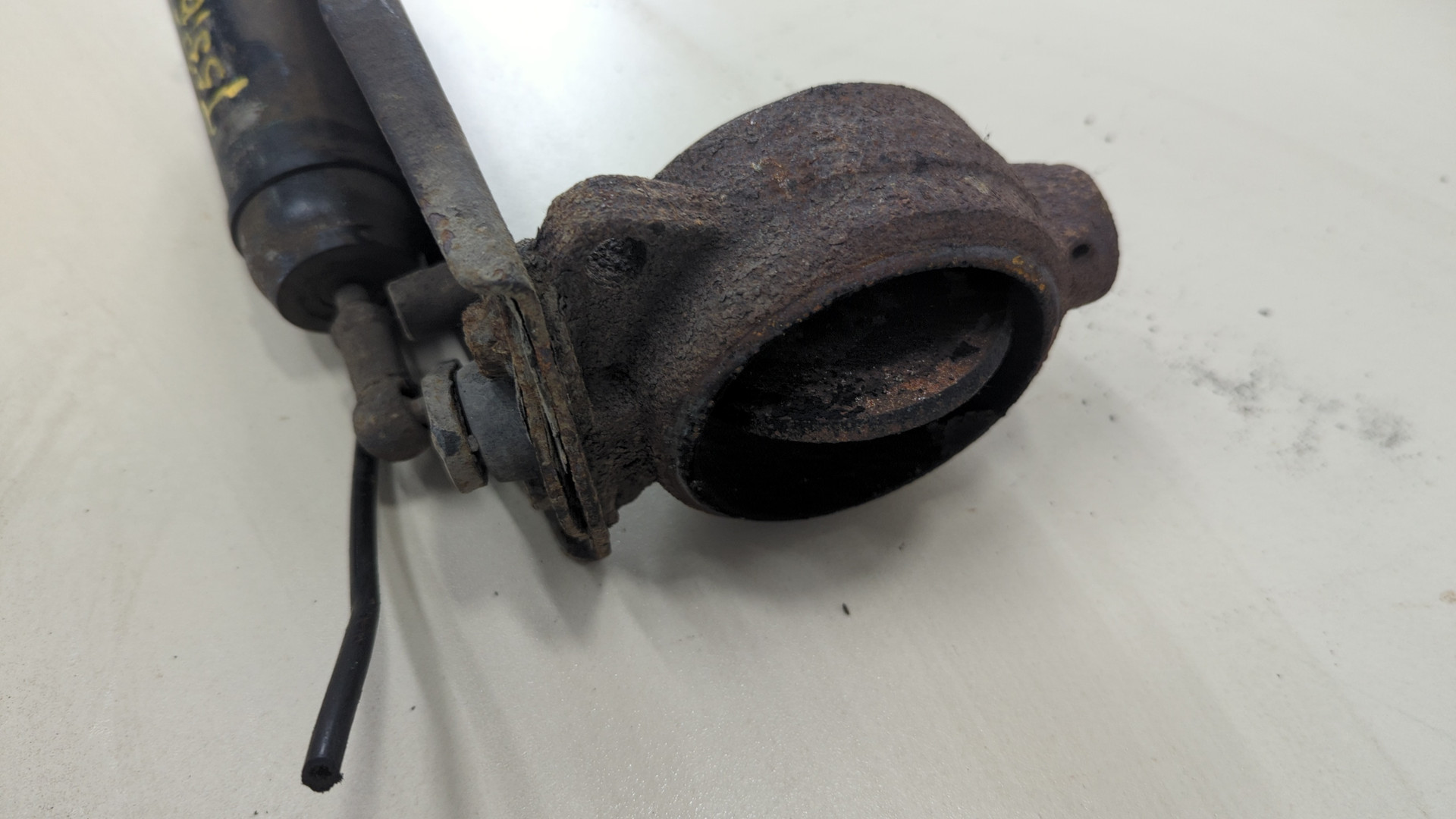 Заслонка дроссельная электрическая