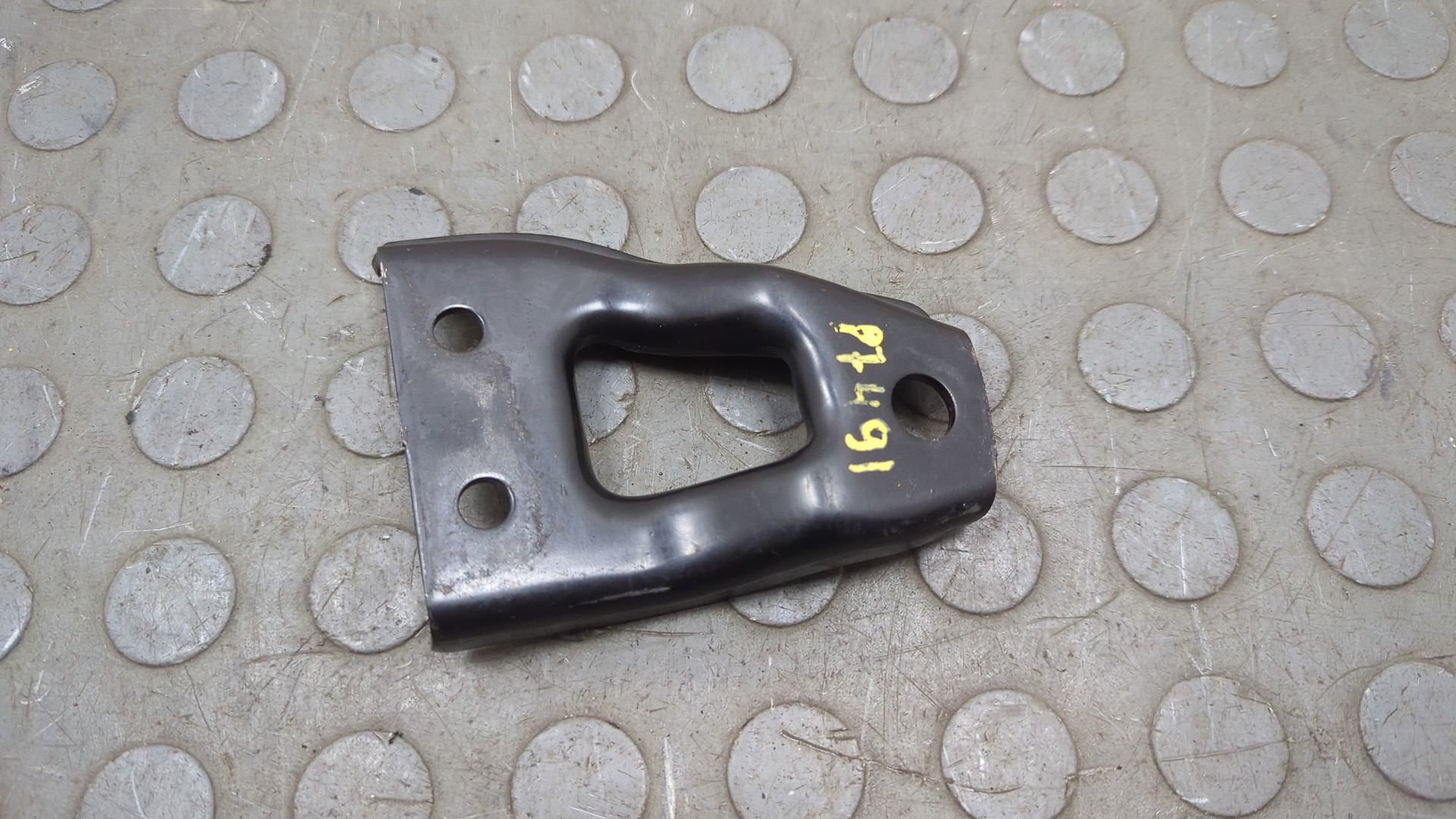 Кронштейн двигателя