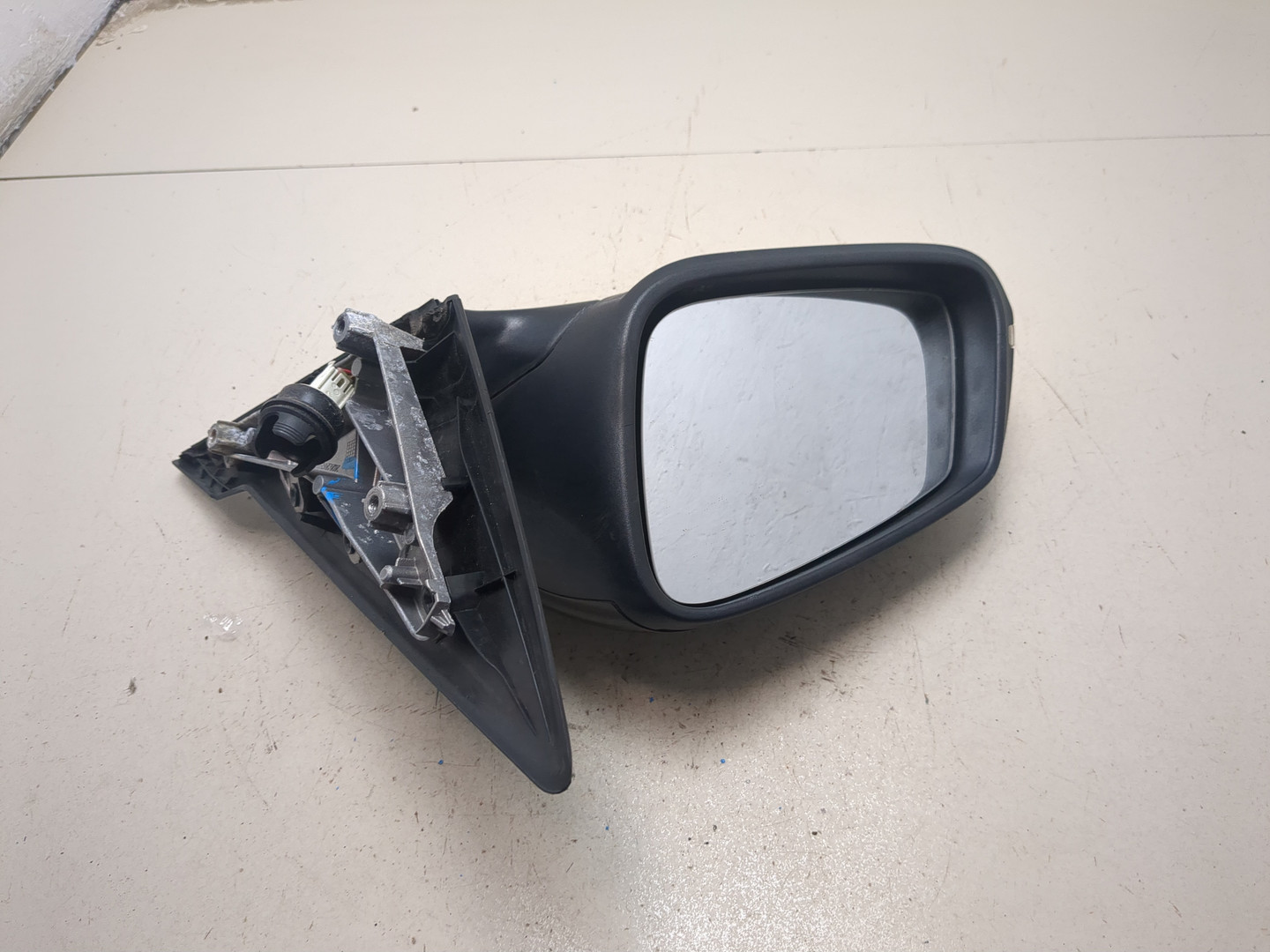 Зеркало левое электрическое