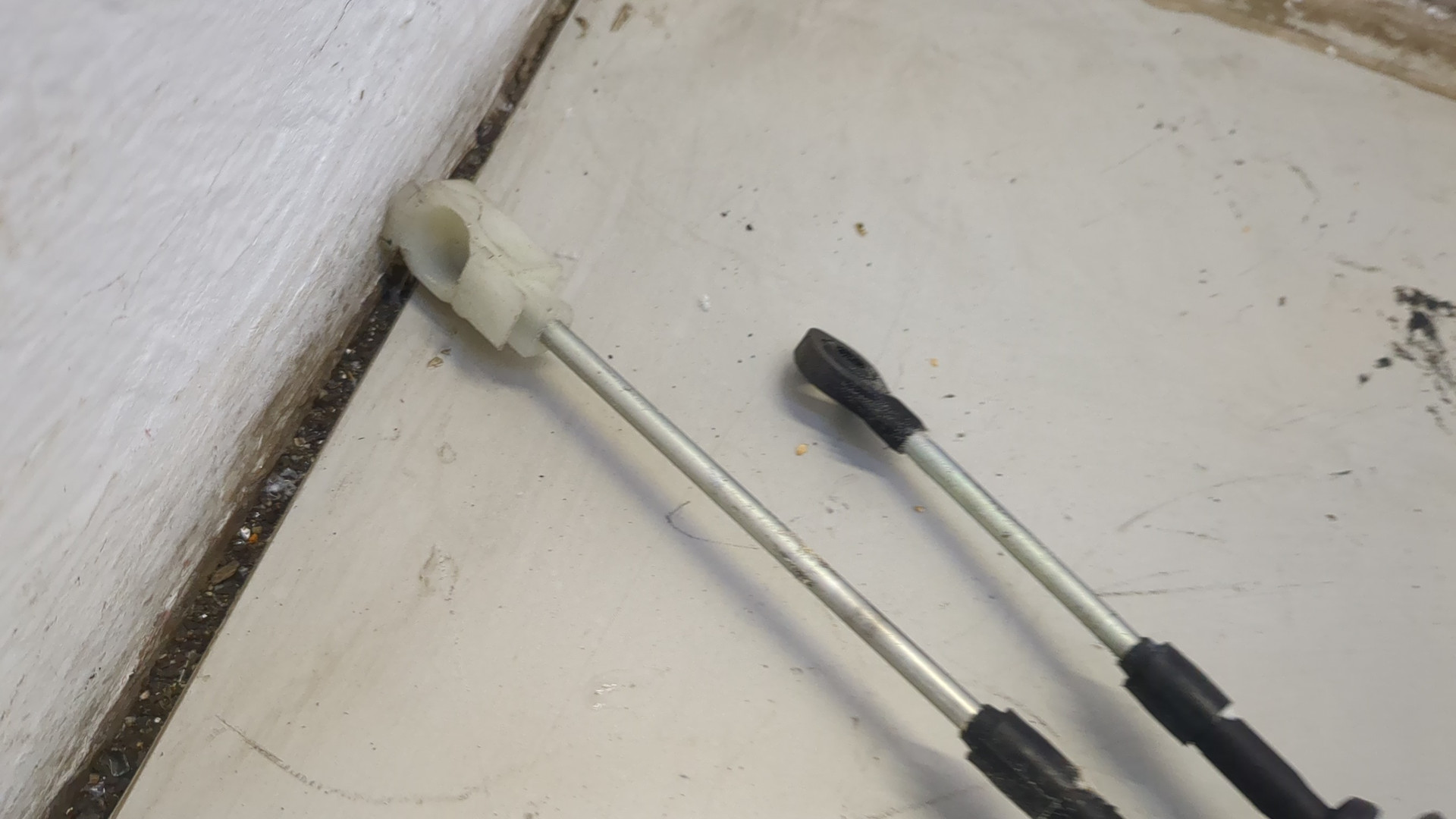 Трос КПП (выбора/переключения передач)