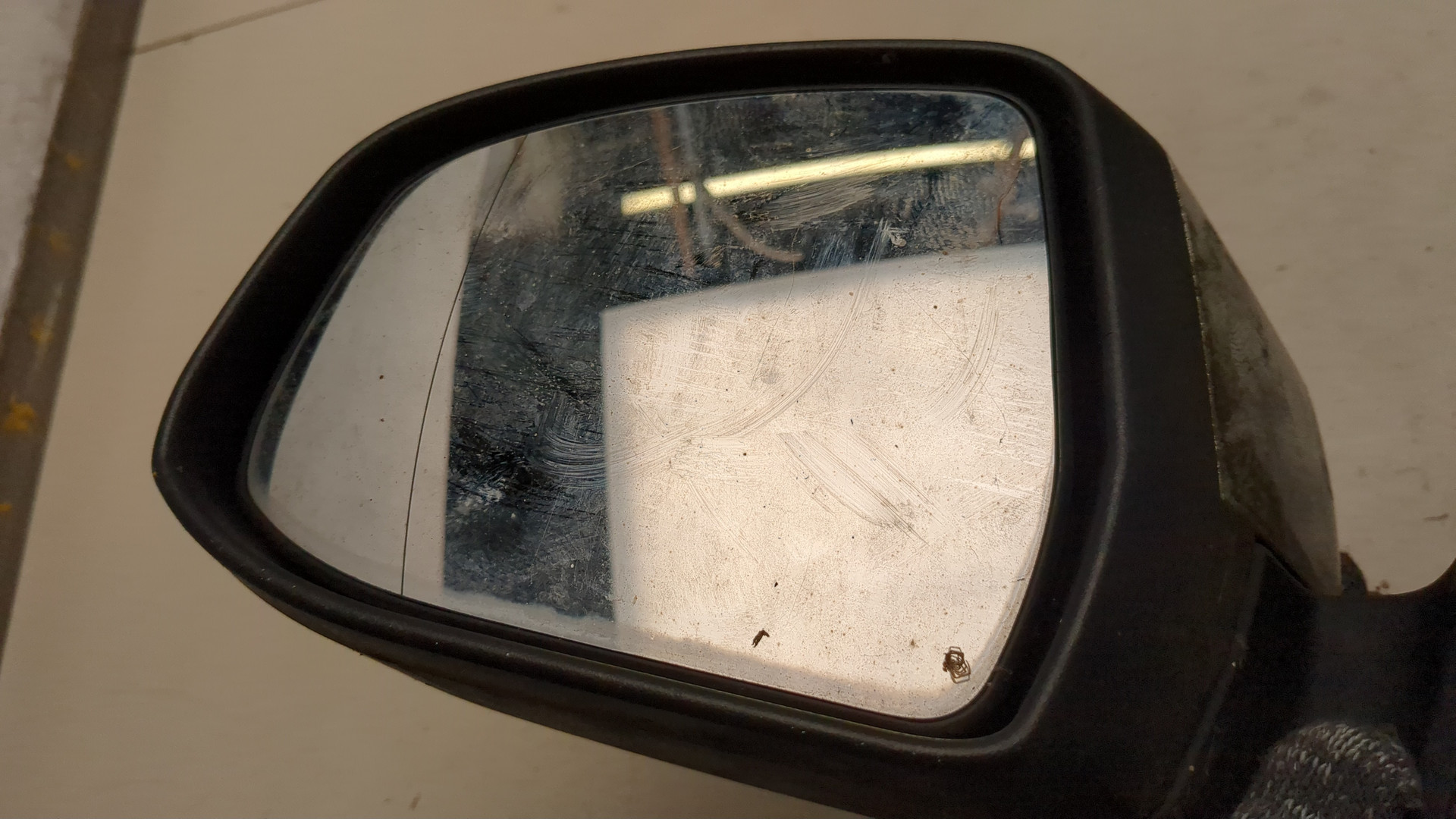 Зеркало левое электрическое