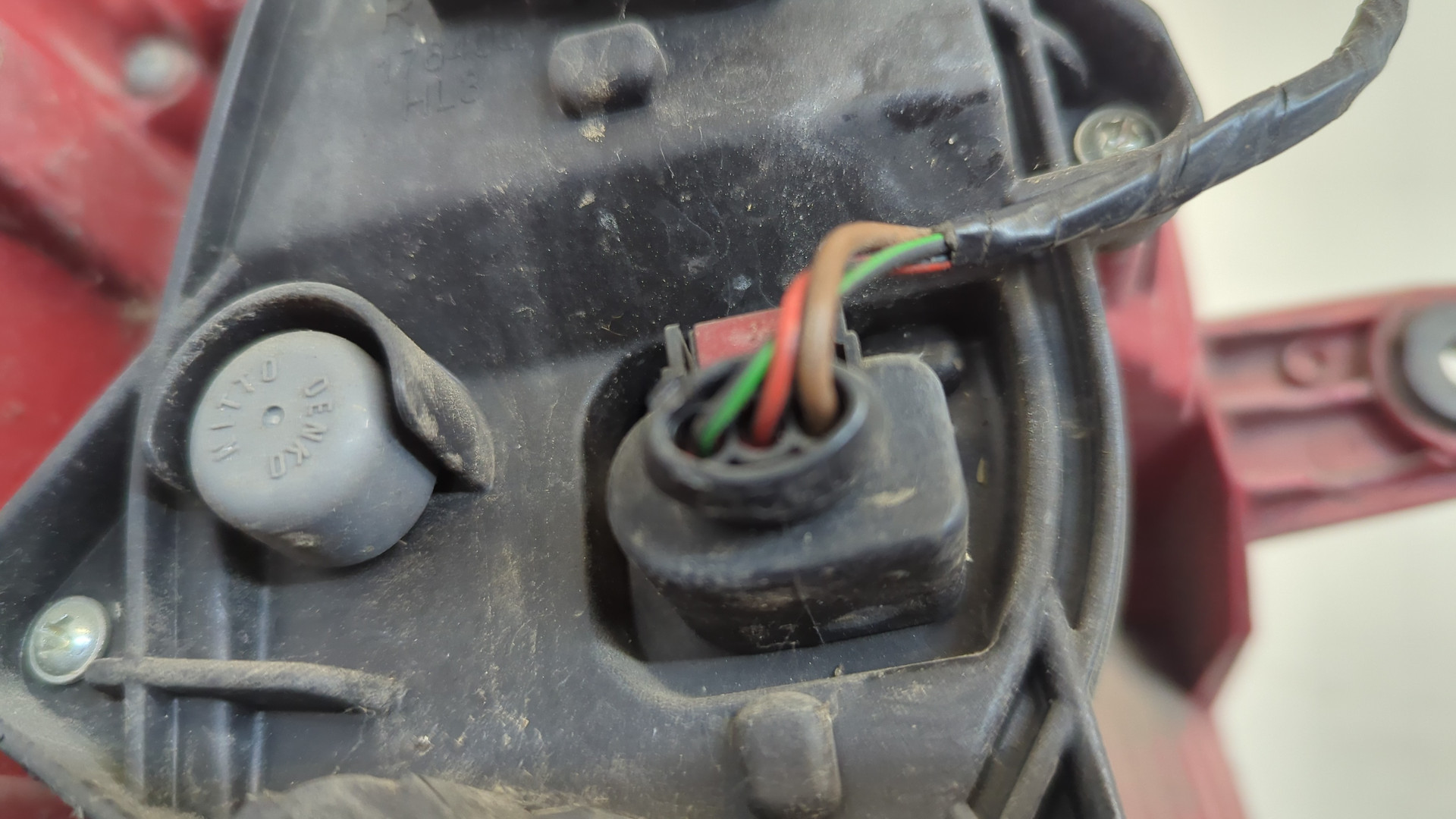 Фонарь задний правый