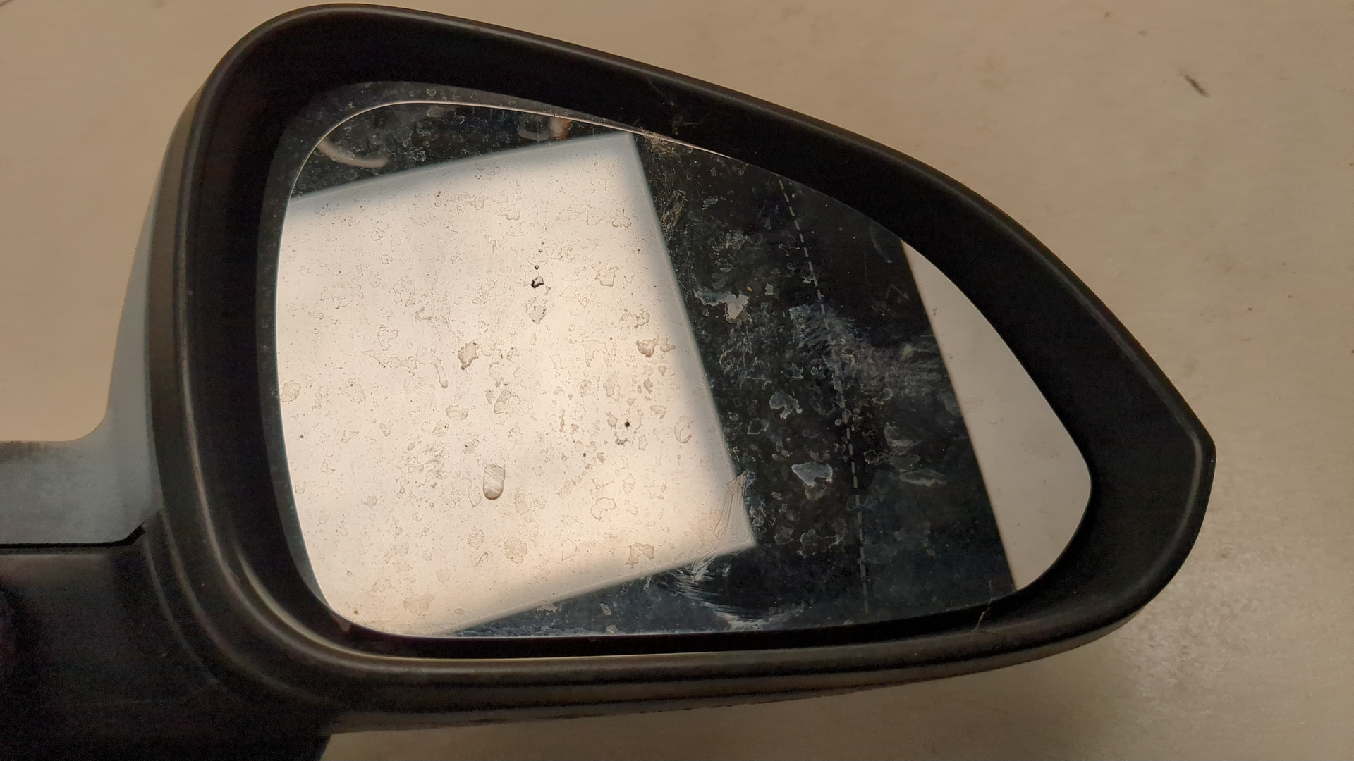 Зеркало правое электрическое