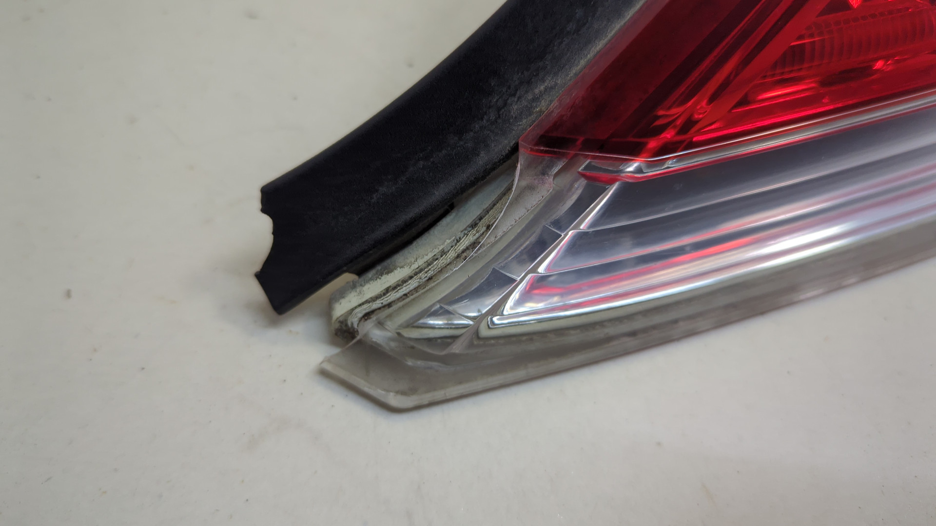 Фонарь задний правый