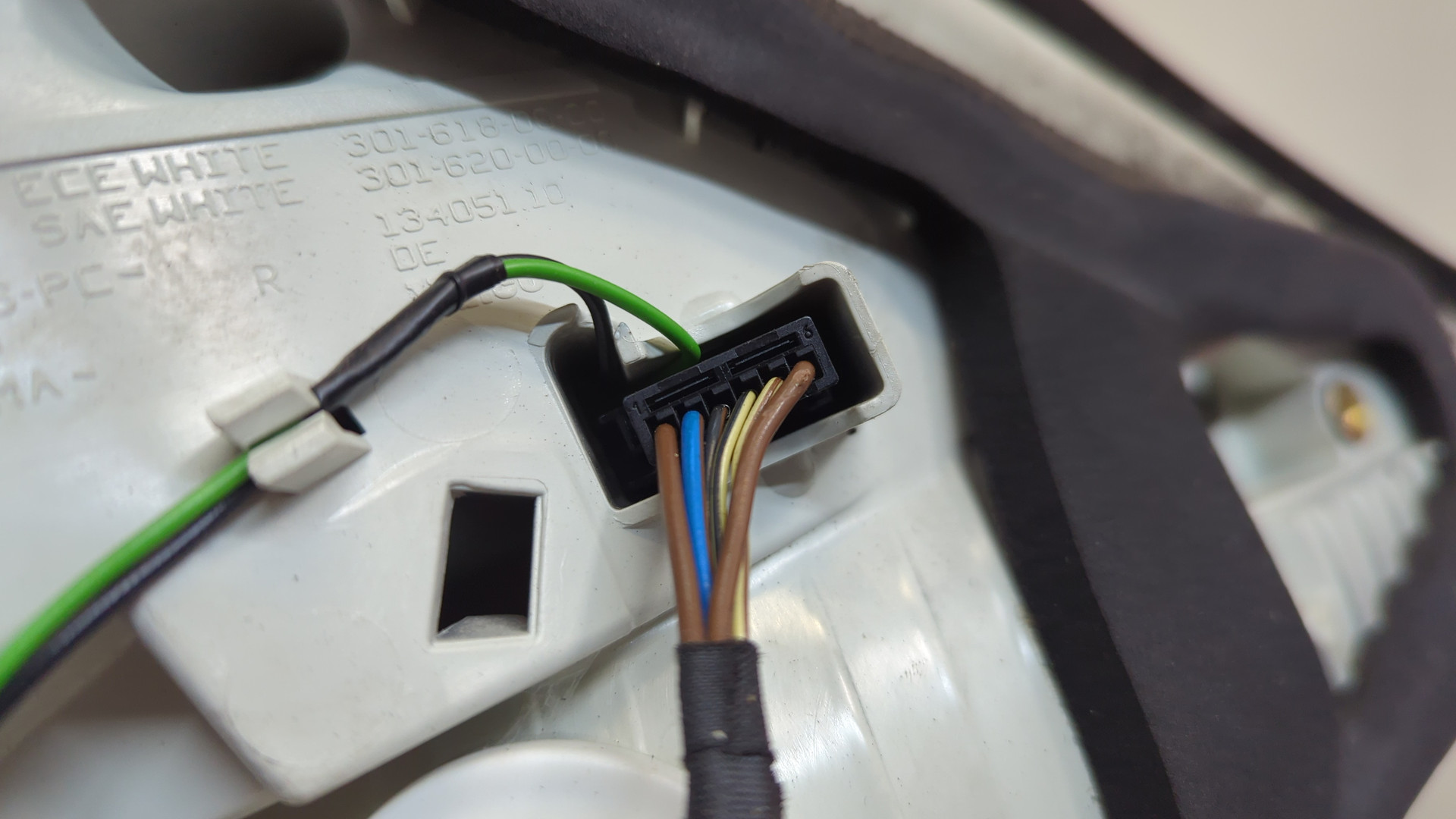 Фонарь задний правый