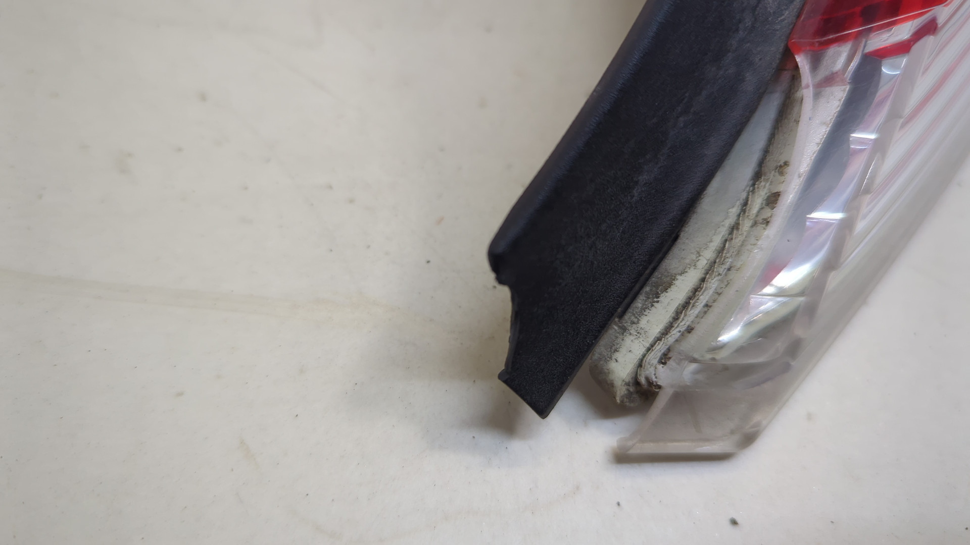 Фонарь задний правый