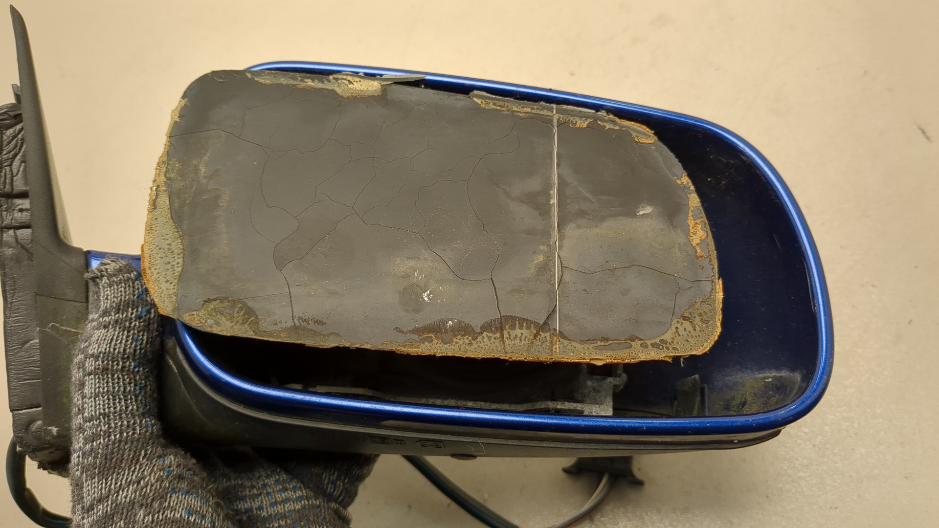 Зеркало правое электрическое