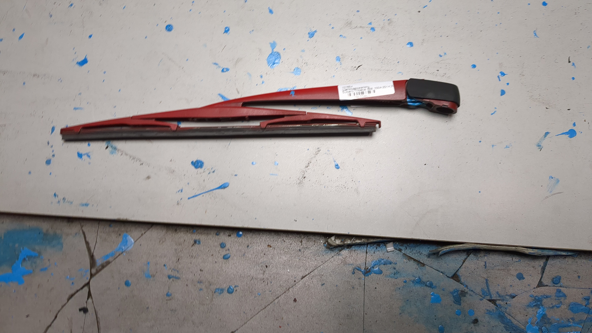 Поводок стеклоочистителя заднего