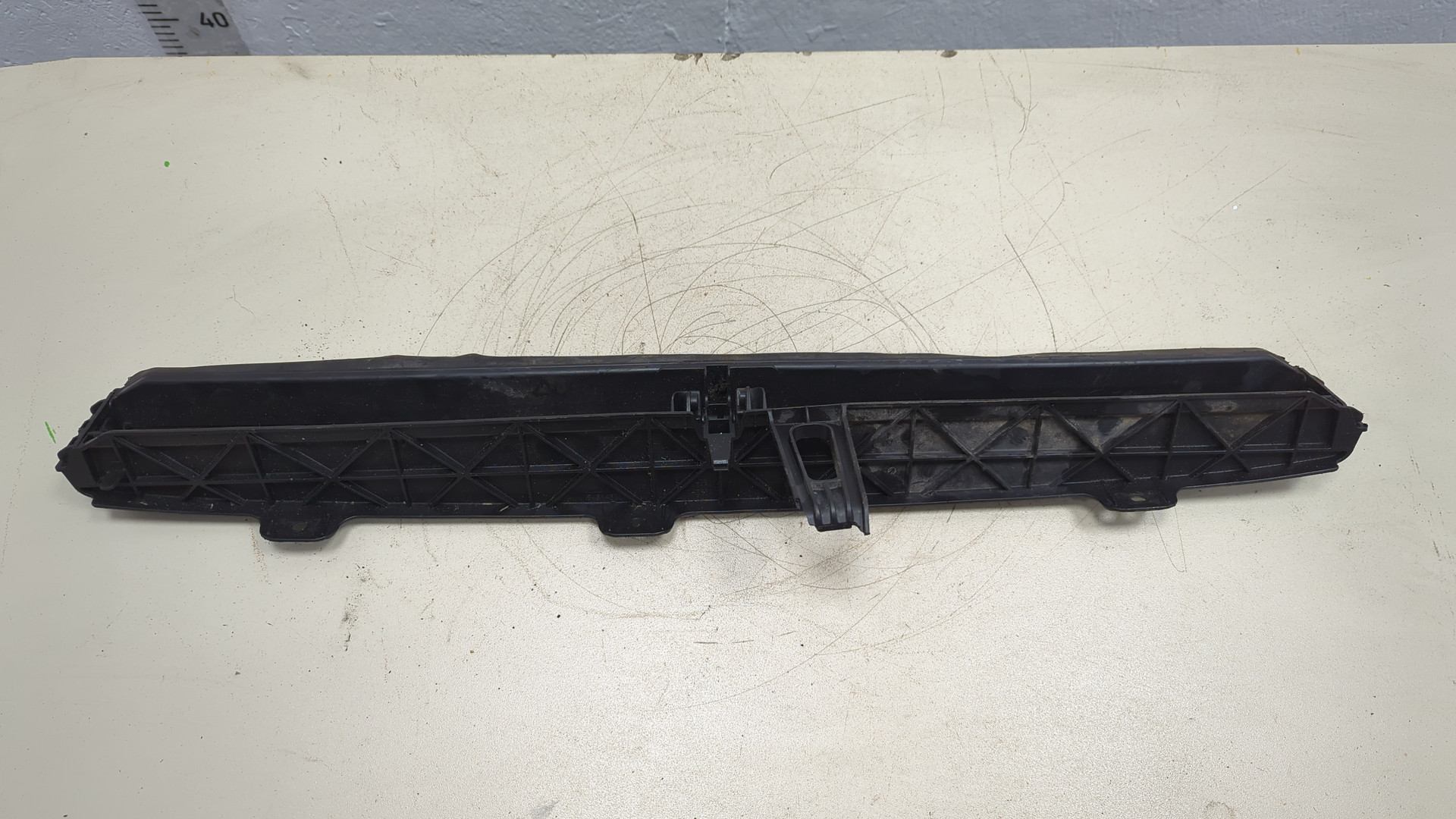 Жалюзи (воздуховод) бампера переднего