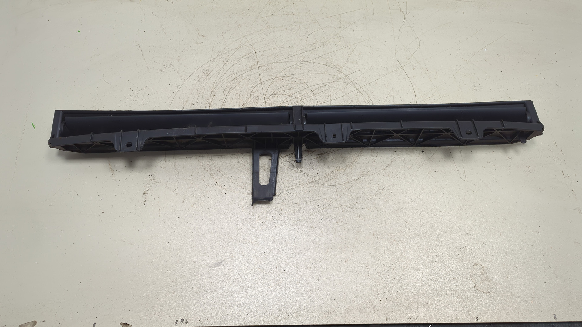 Жалюзи (воздуховод) бампера переднего