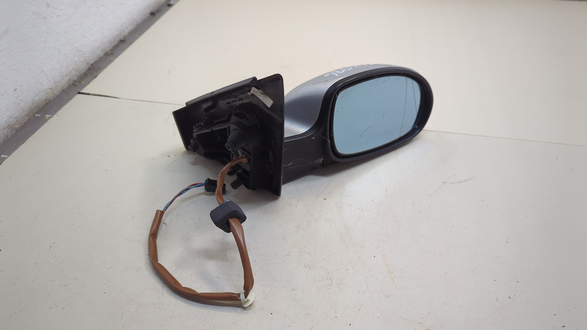 Зеркало правое электрическое