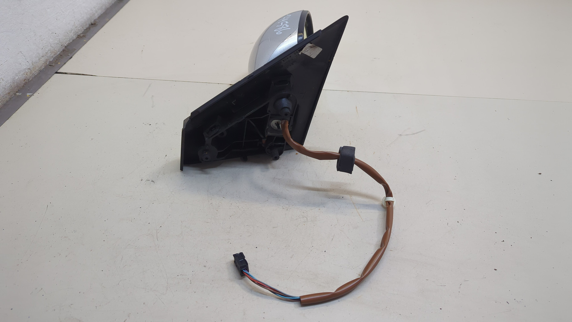 Зеркало правое электрическое