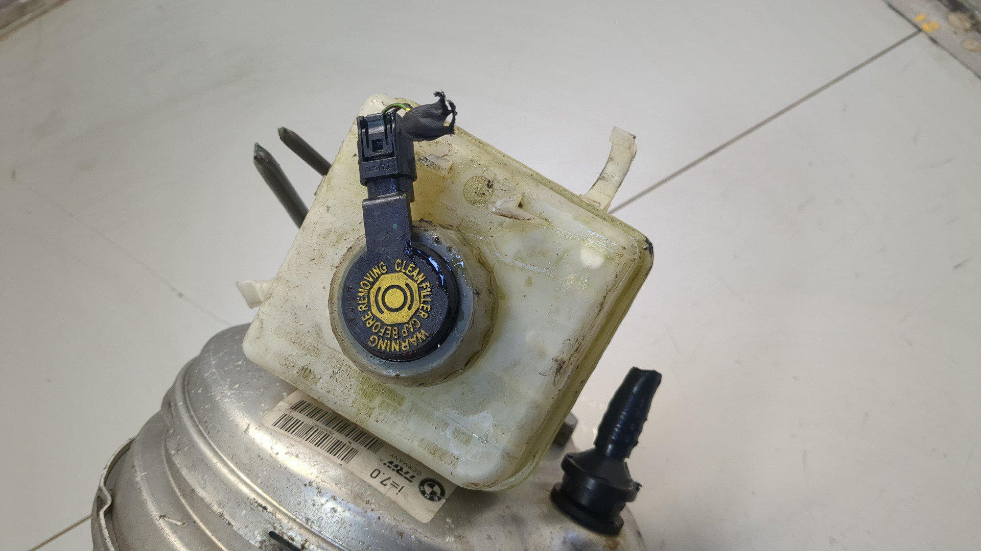 Цилиндр тормозной главный