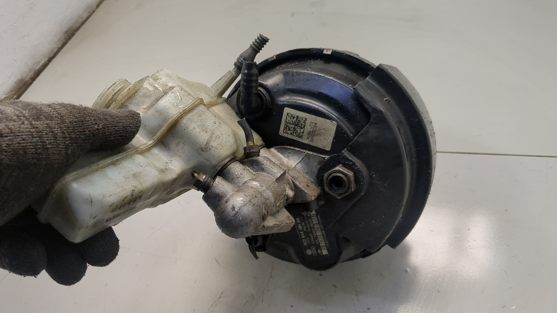 Цилиндр тормозной главный