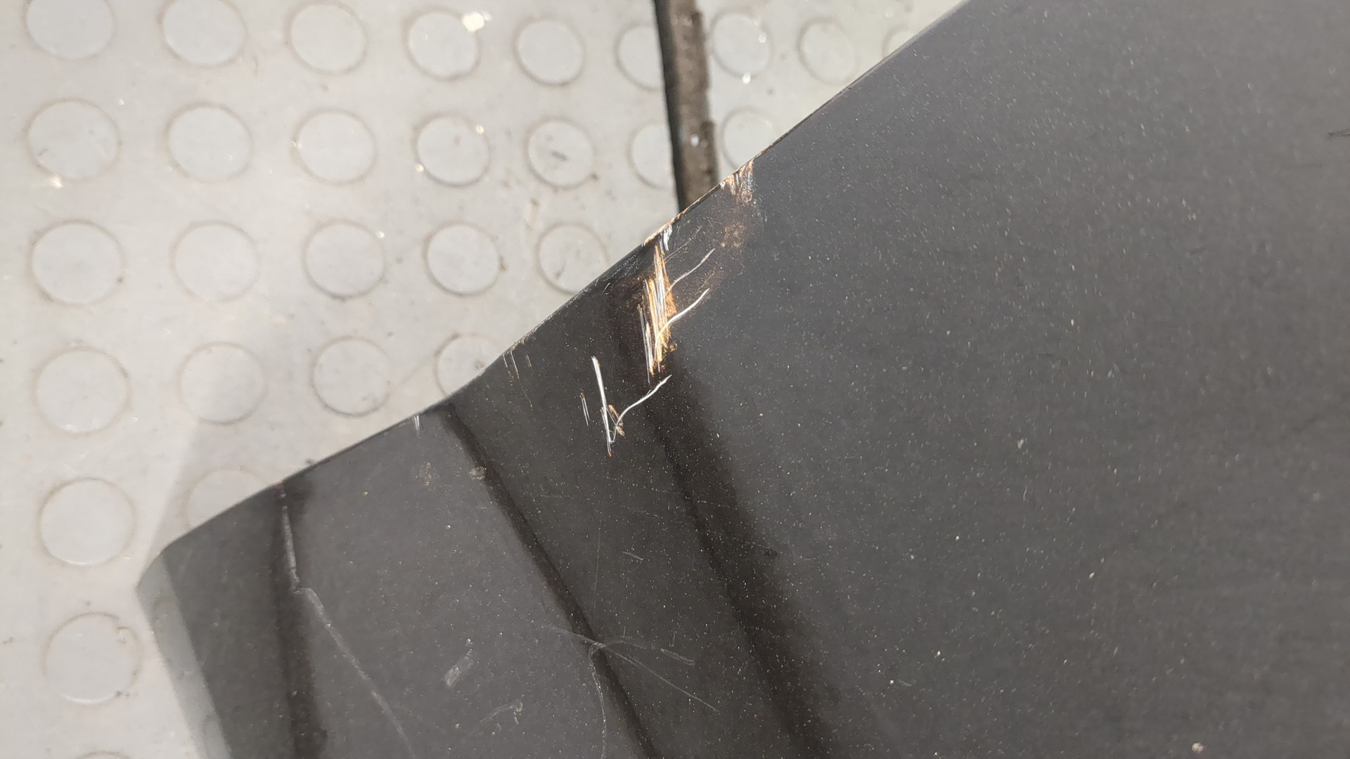 Бампер задний