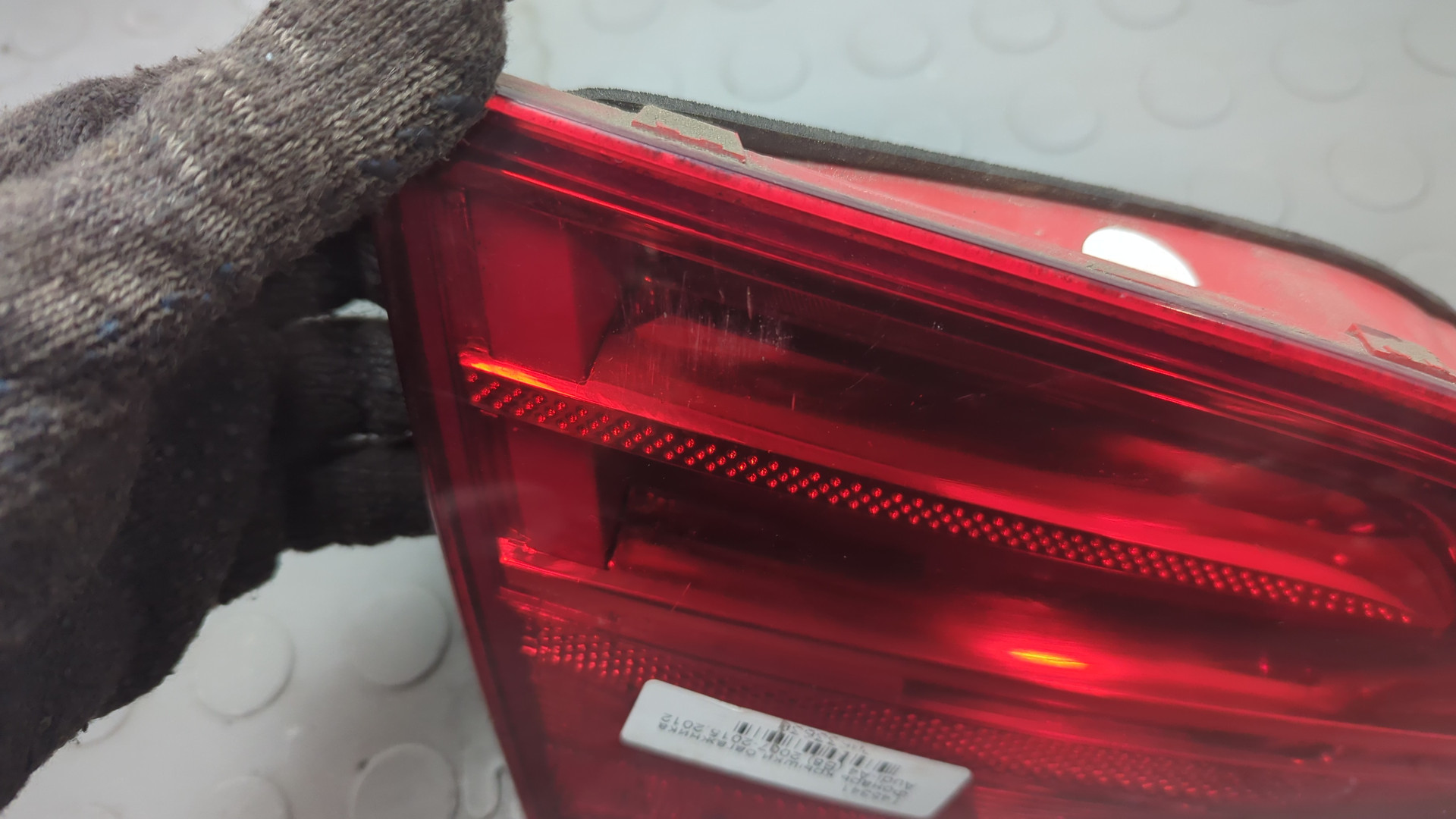 Фонарь задний внутренний левый