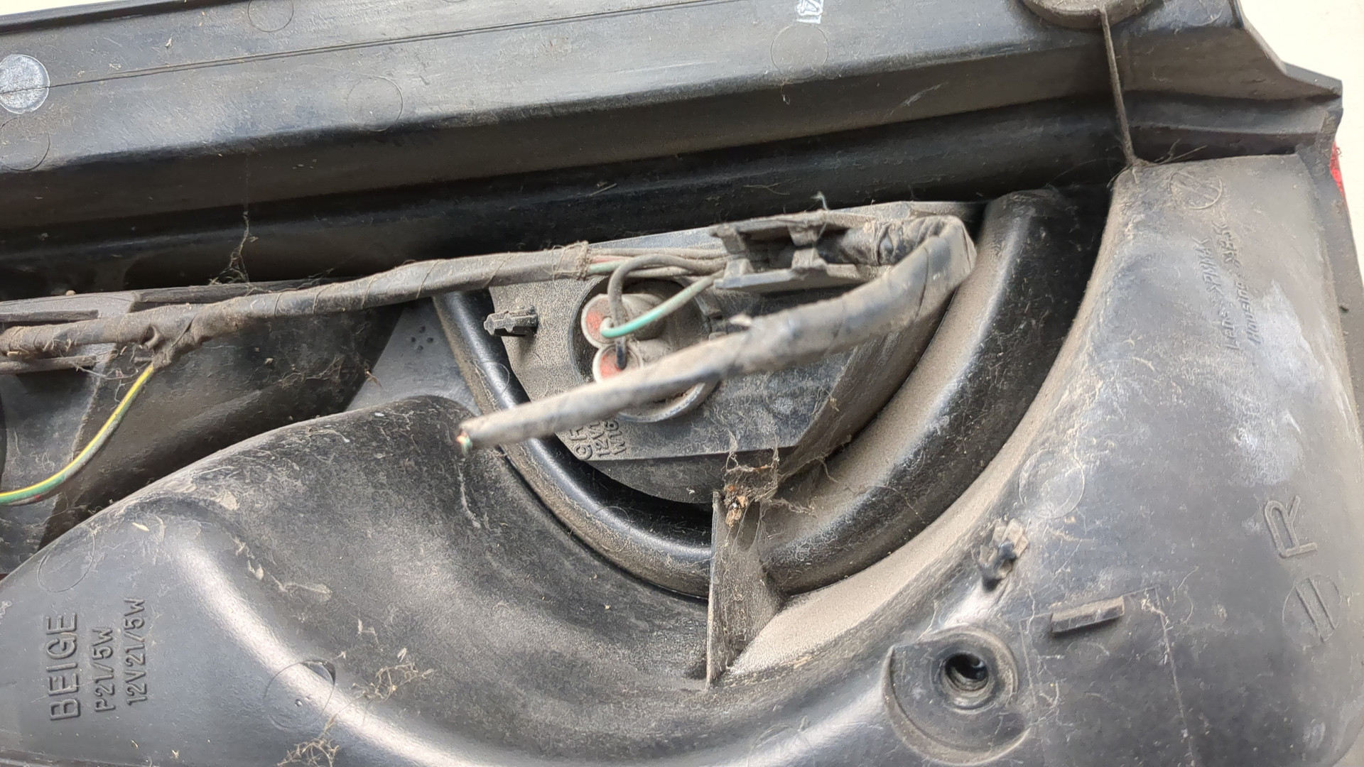 Фонарь задний правый