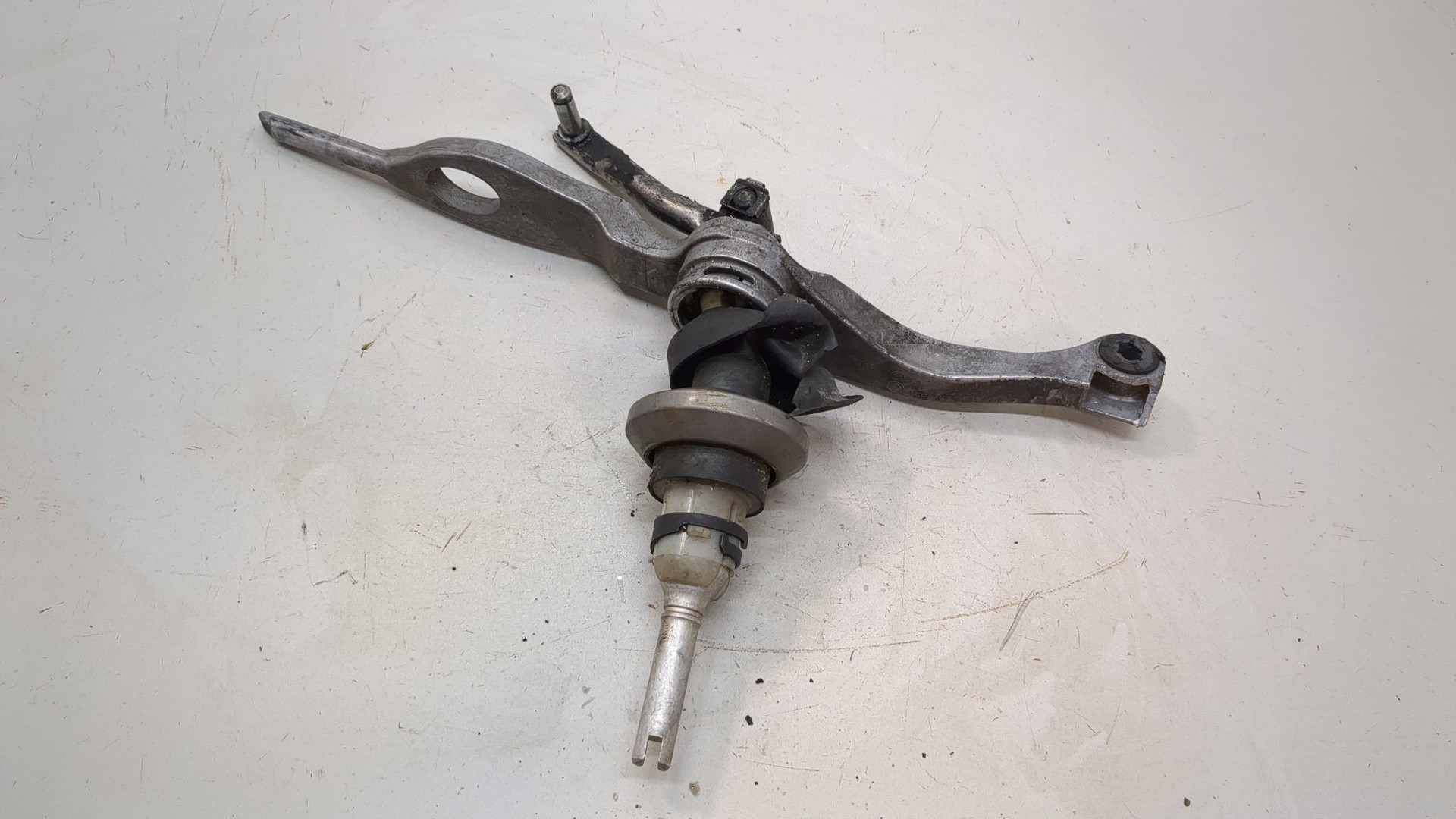 Кулиса МКПП / АКПП