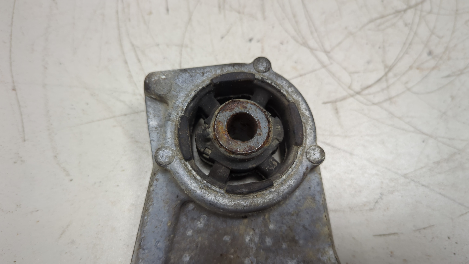 Кронштейн редуктора