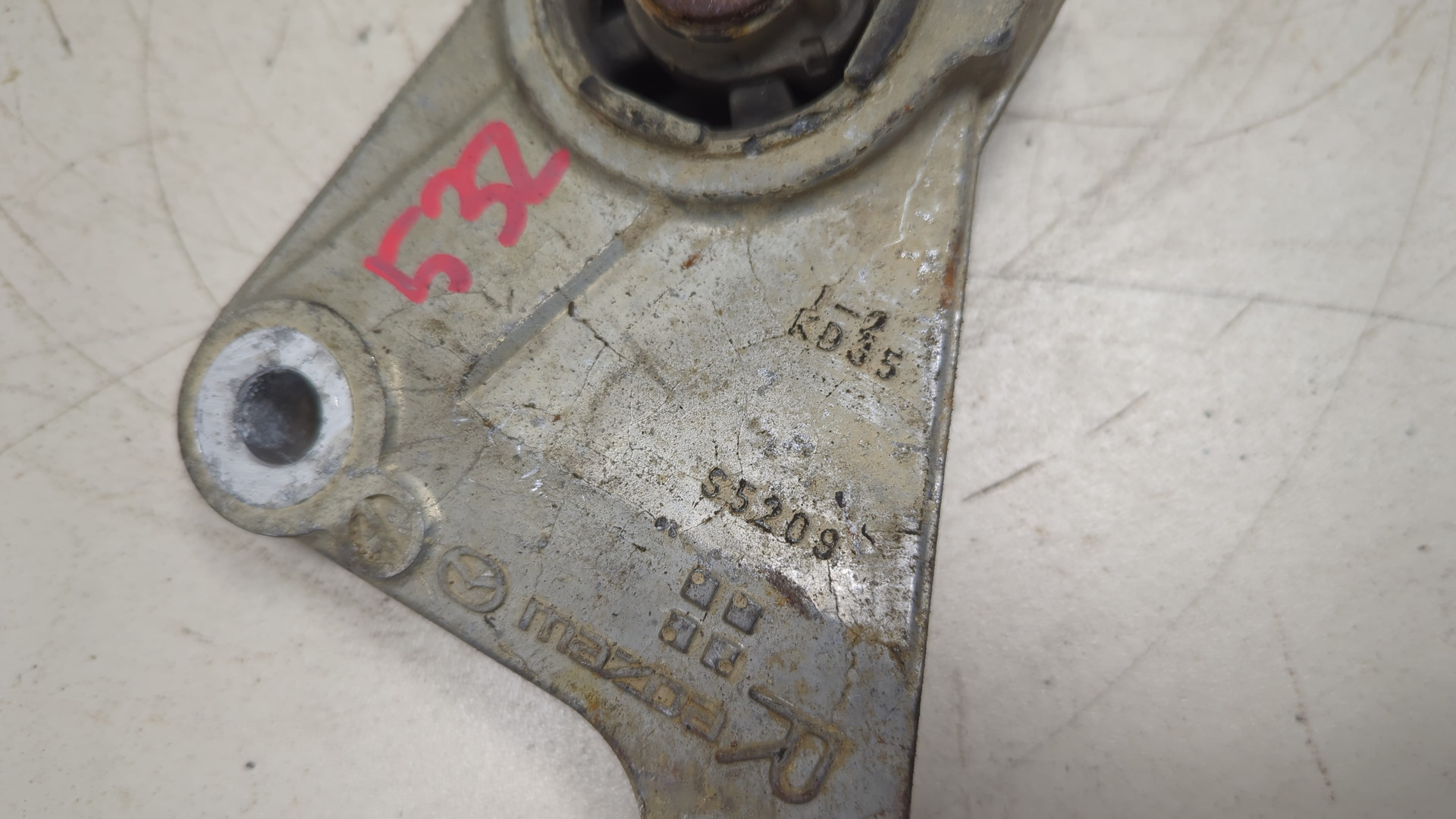 Кронштейн редуктора