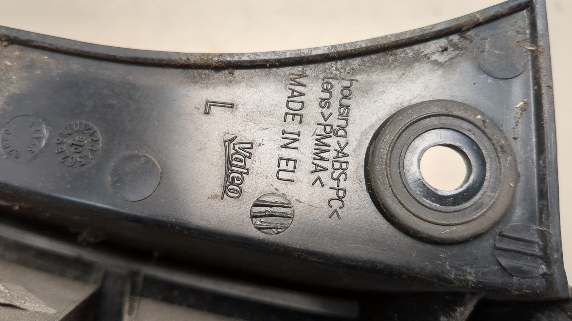 Фонарь задний левый