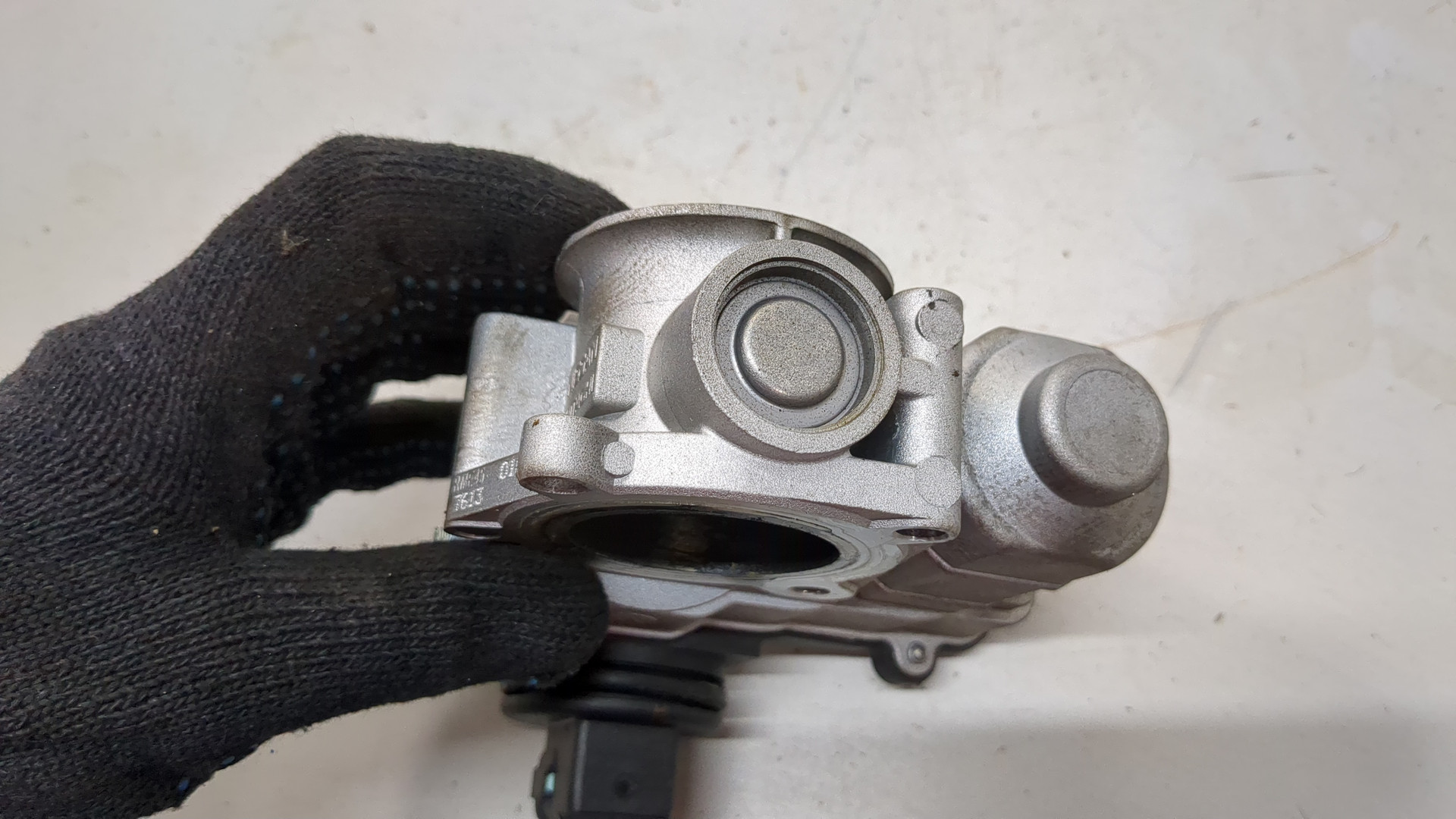 Заслонка дроссельная электрическая