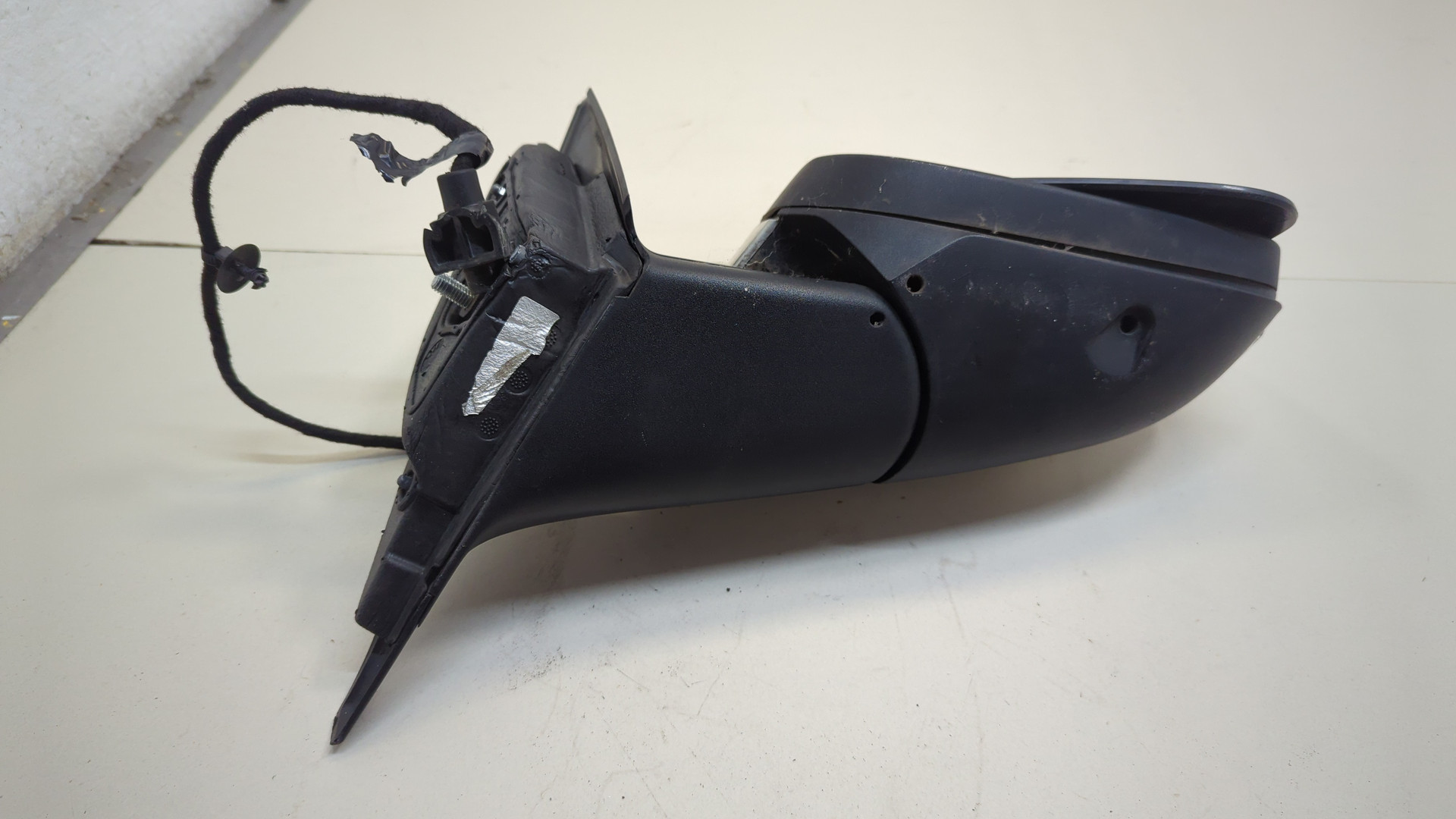 Зеркало правое электрическое