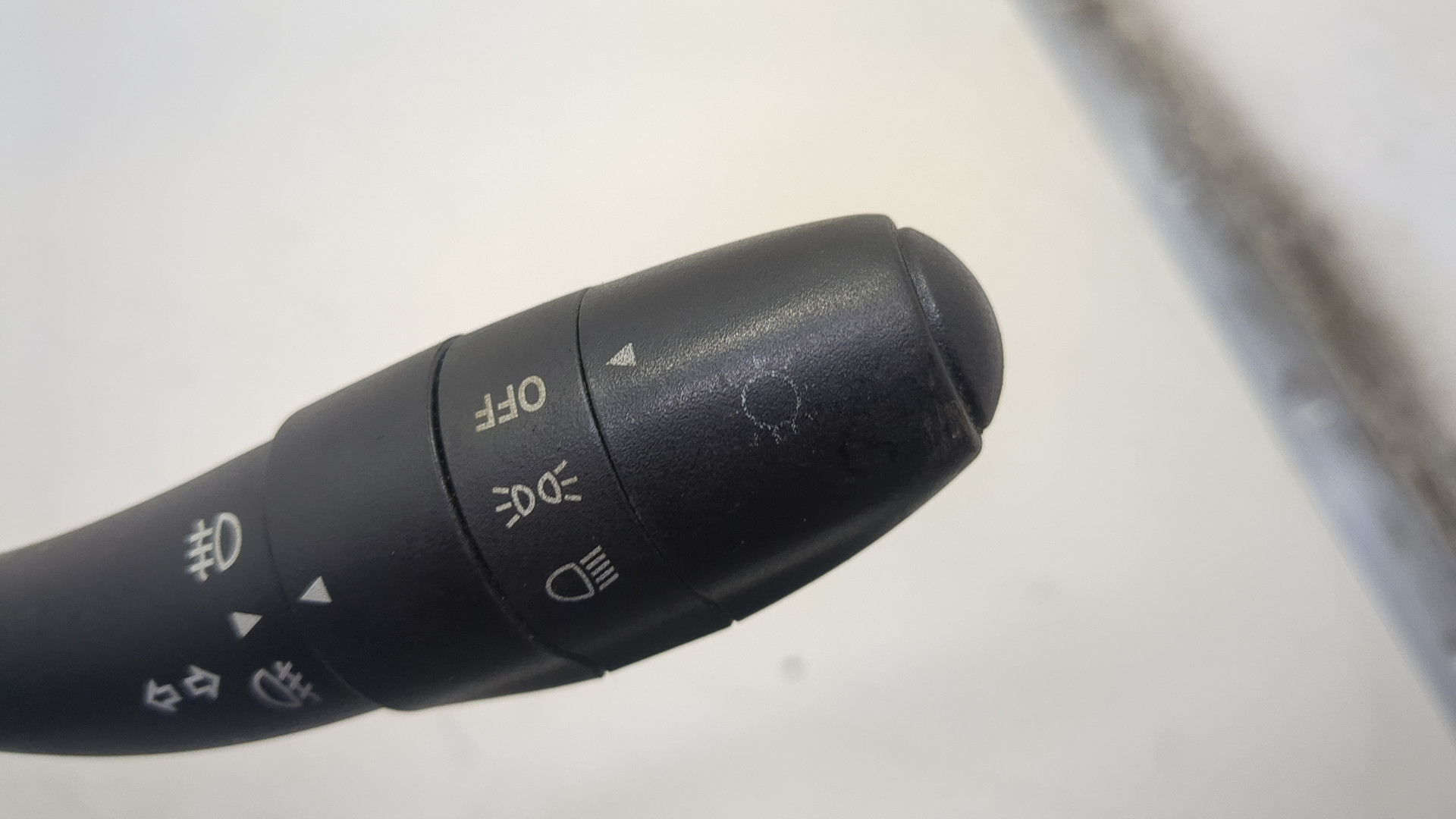 Переключатель поворотов подрулевой