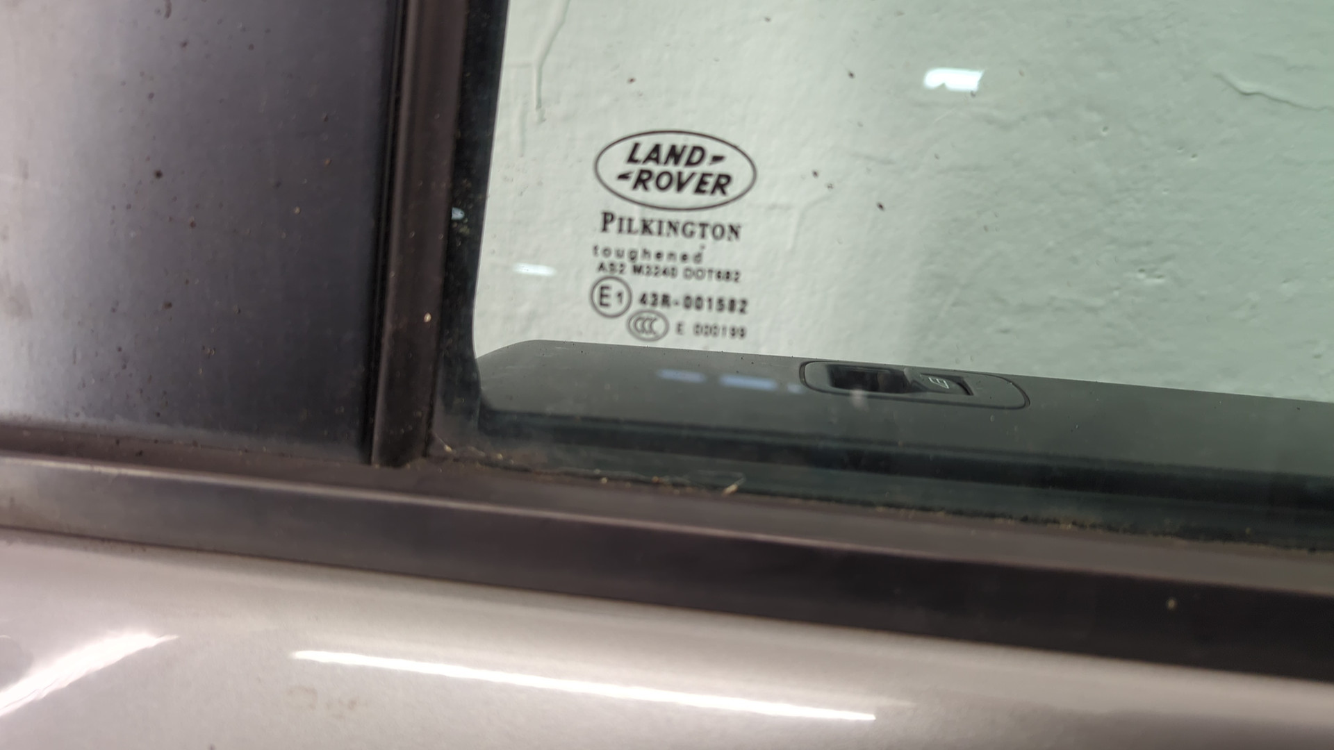 Дверь задняя левая