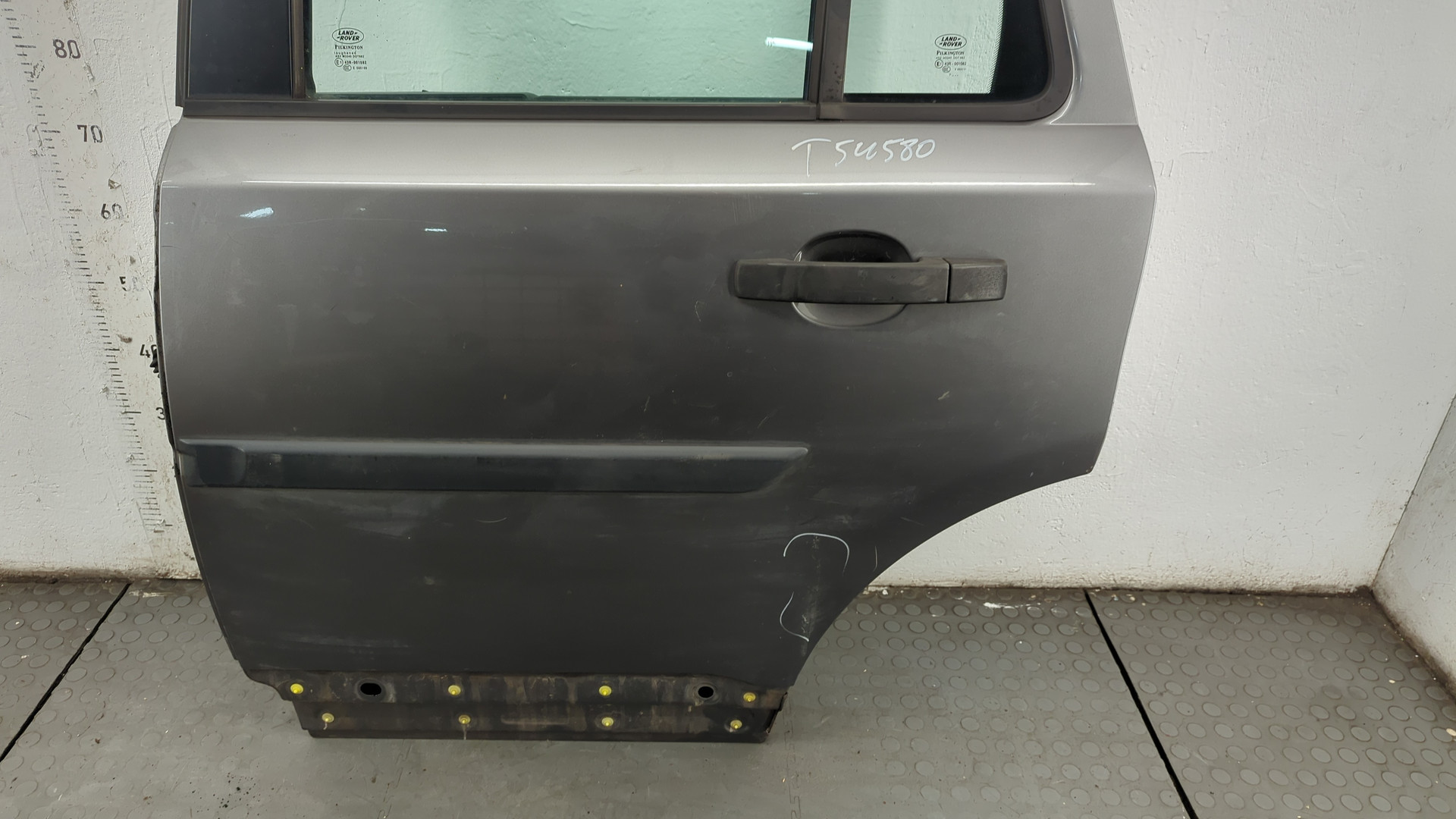 Дверь задняя левая