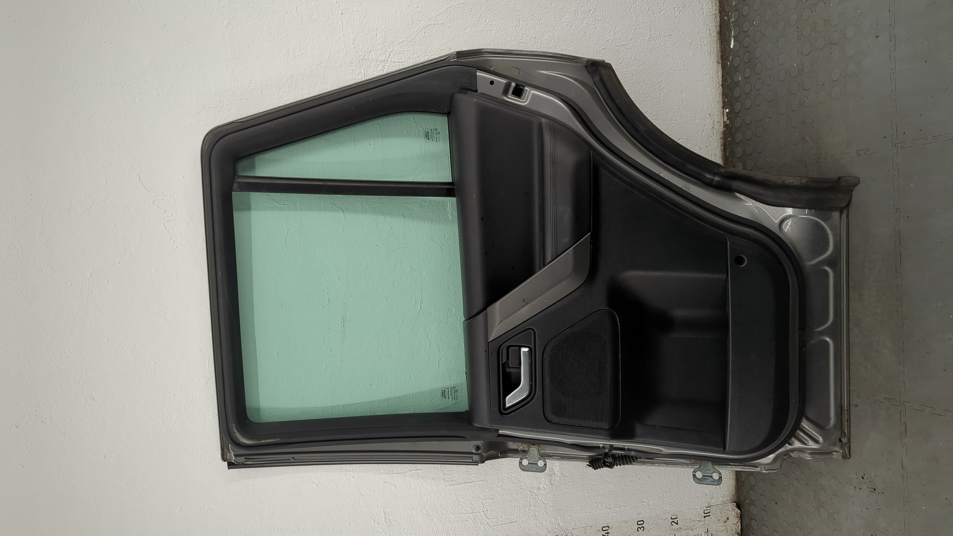 Дверь задняя правая