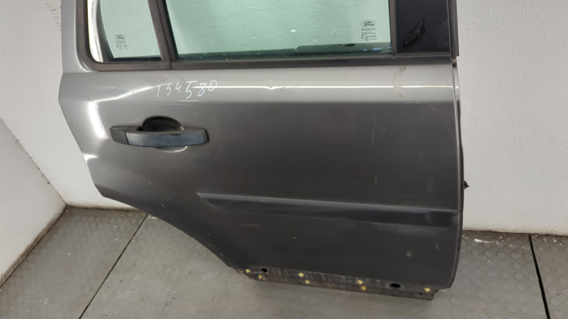 Дверь задняя правая