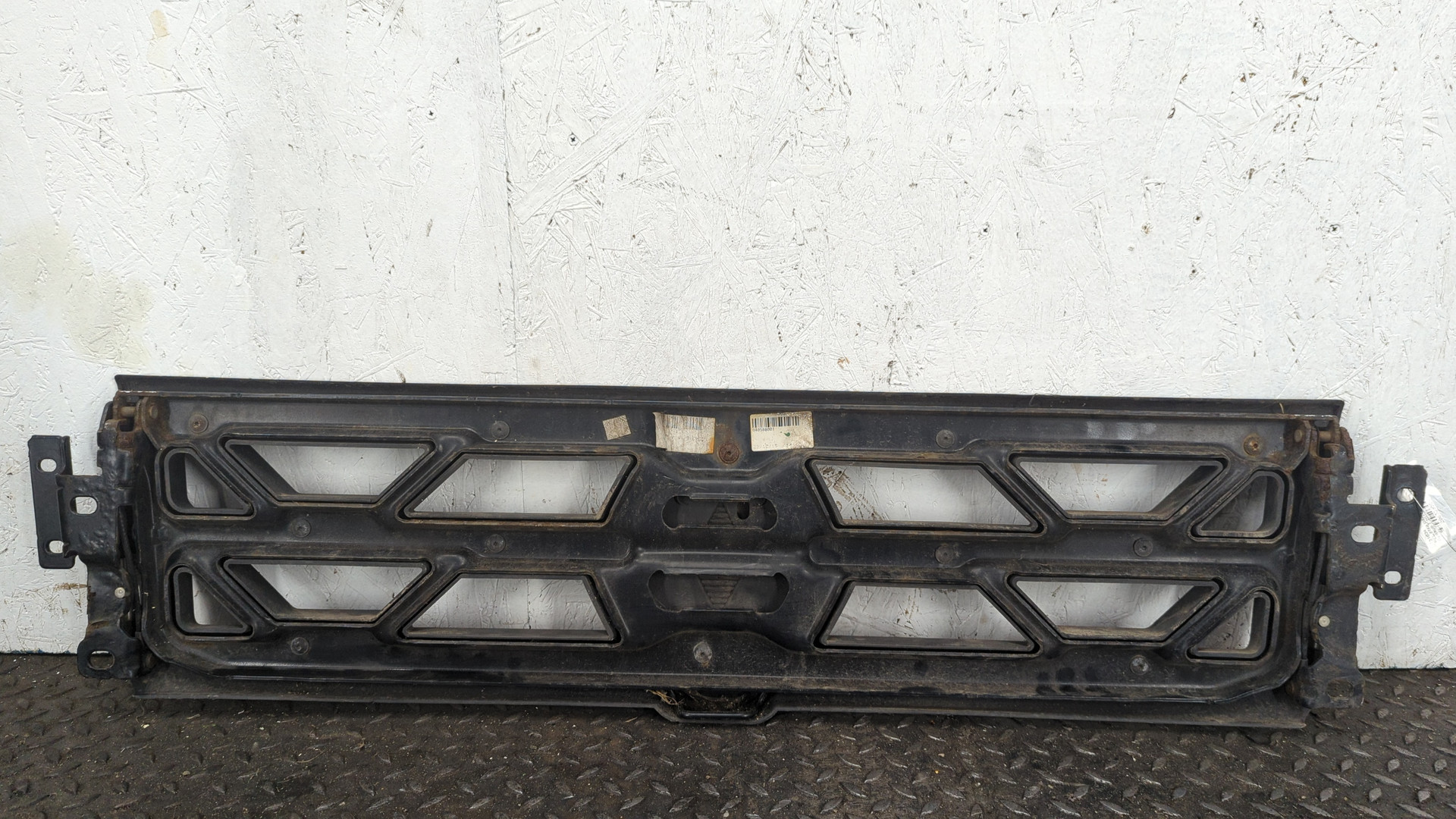 Решетка радиатора