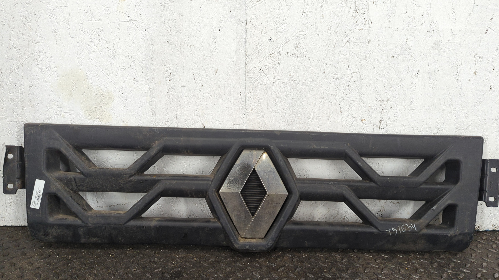 Решетка радиатора