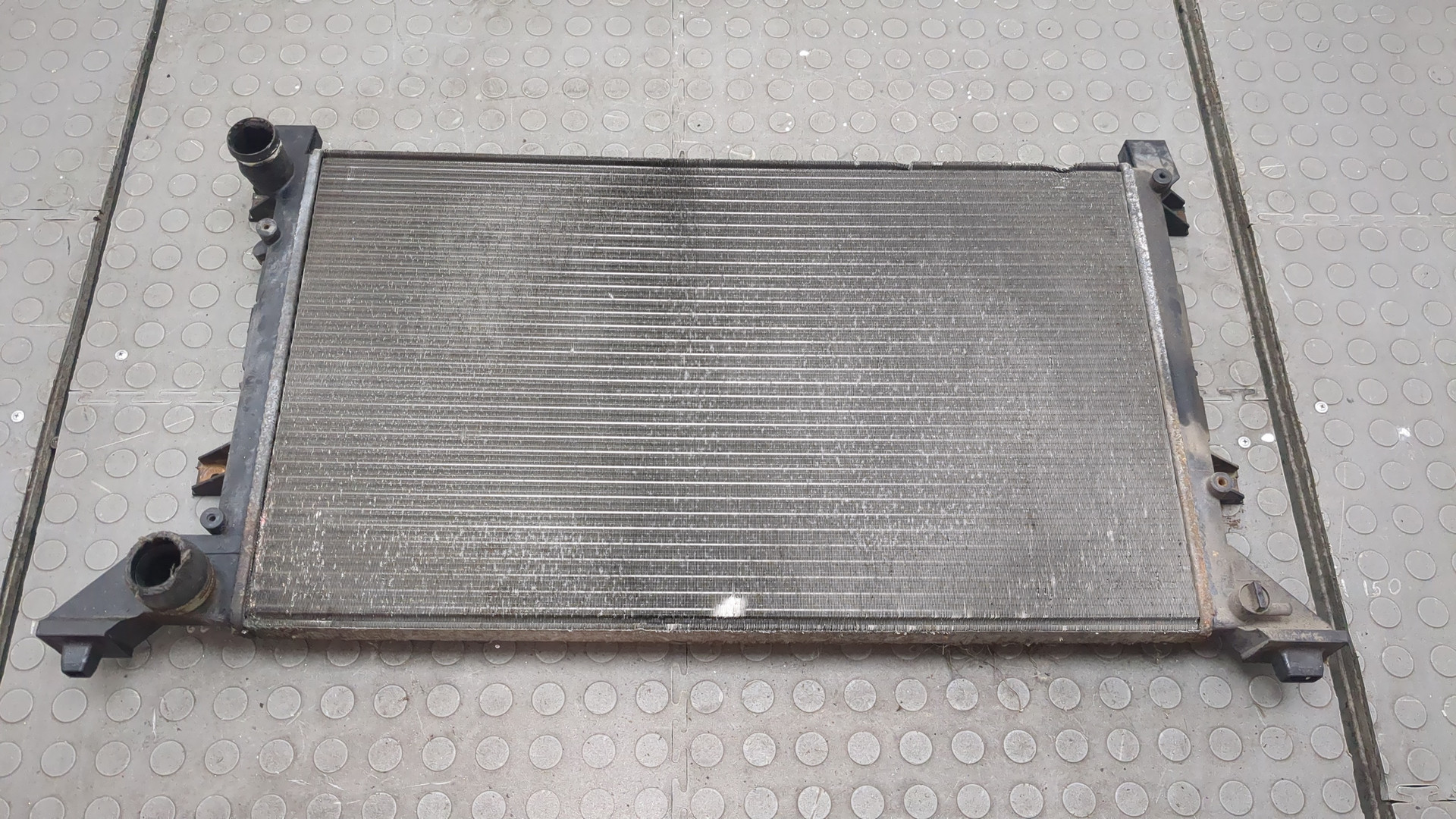 Радиатор охлаждения двигателя основной