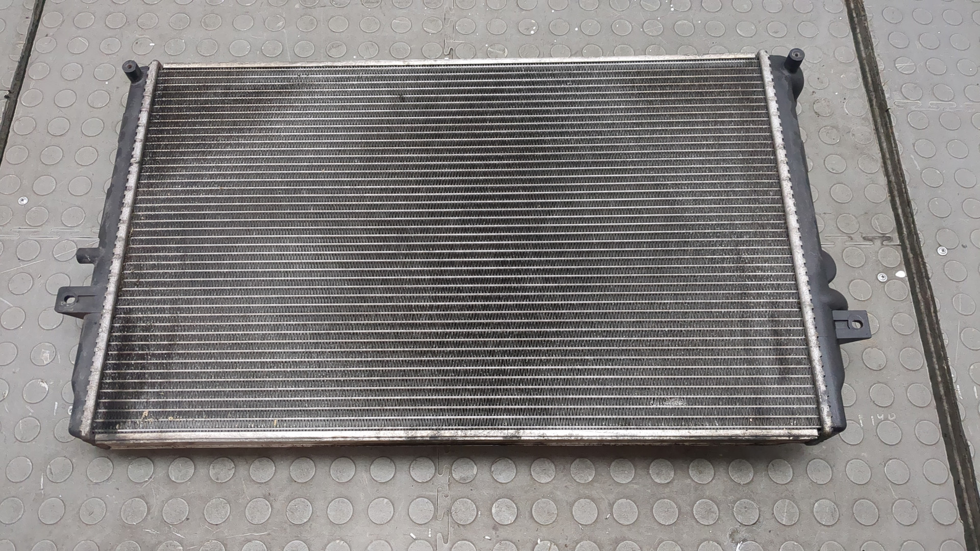 Радиатор охлаждения двигателя основной