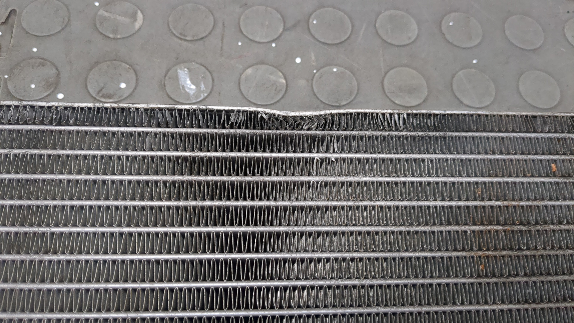 Радиатор охлаждения двигателя основной