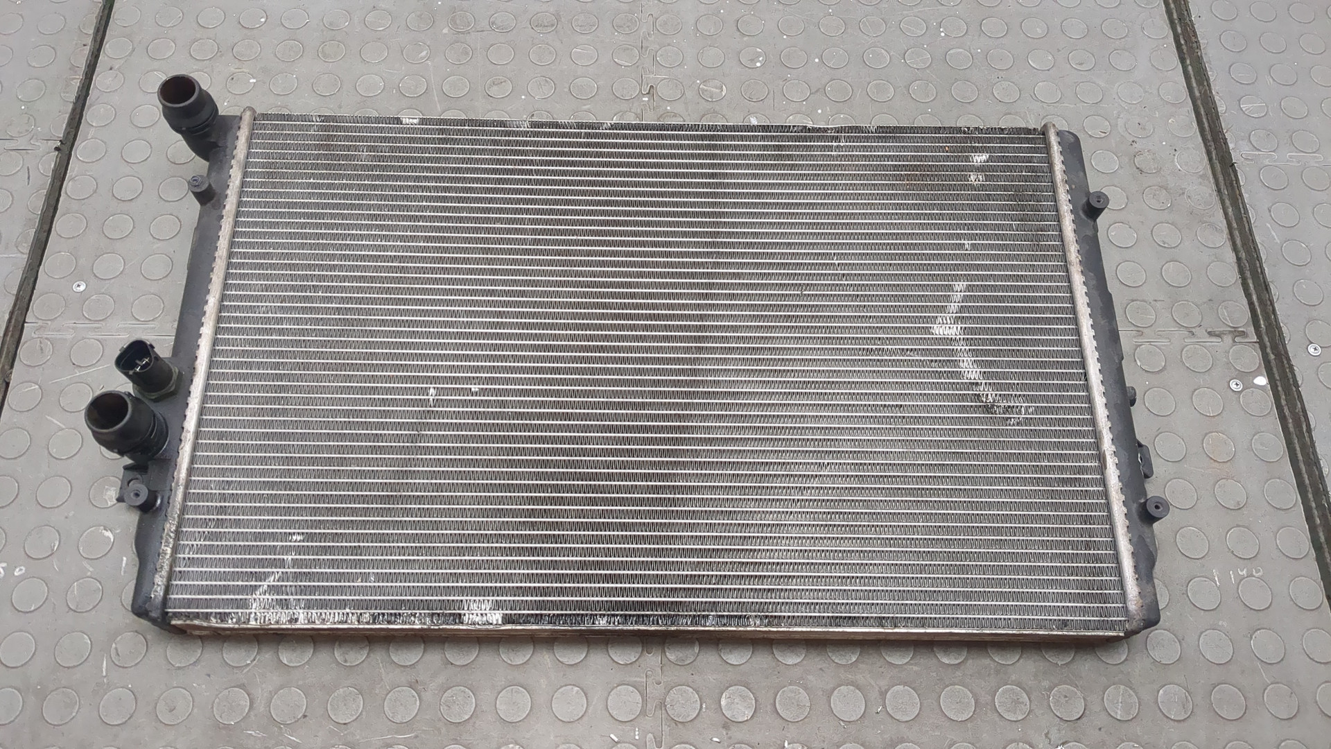 Радиатор охлаждения двигателя основной