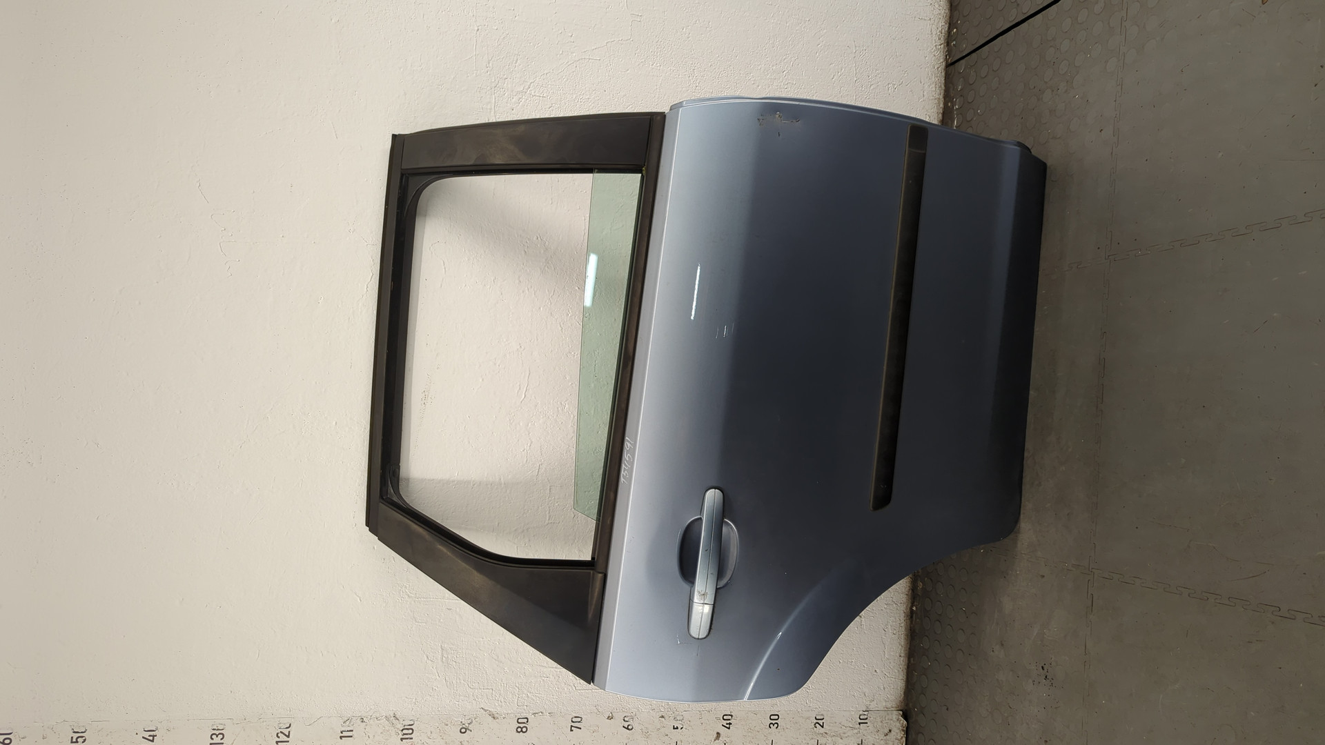 Дверь задняя правая