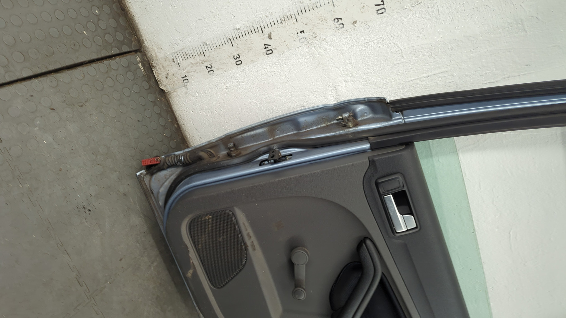 Дверь задняя правая