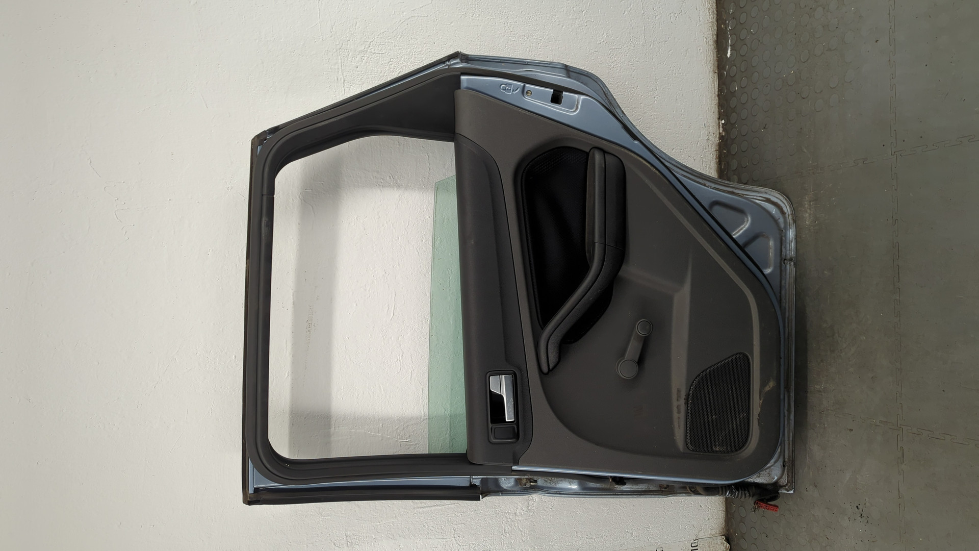 Дверь задняя правая