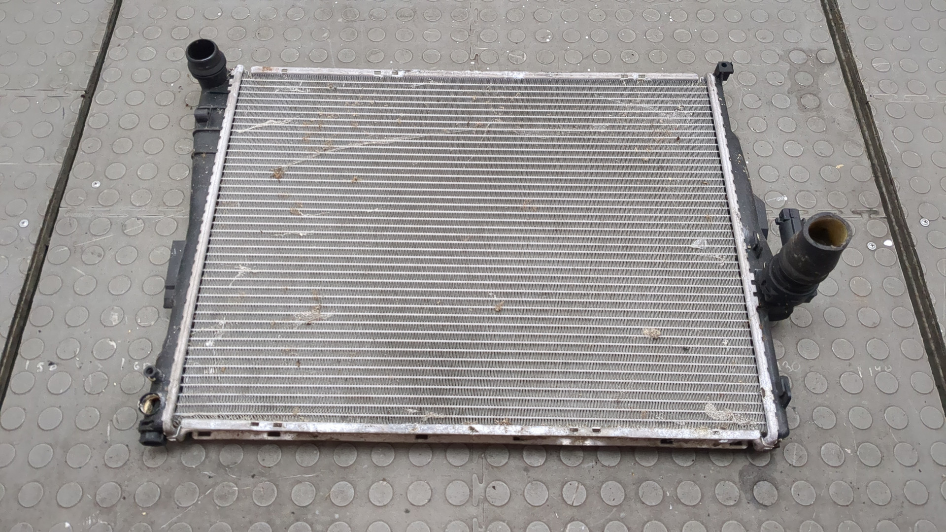 Радиатор охлаждения двигателя основной